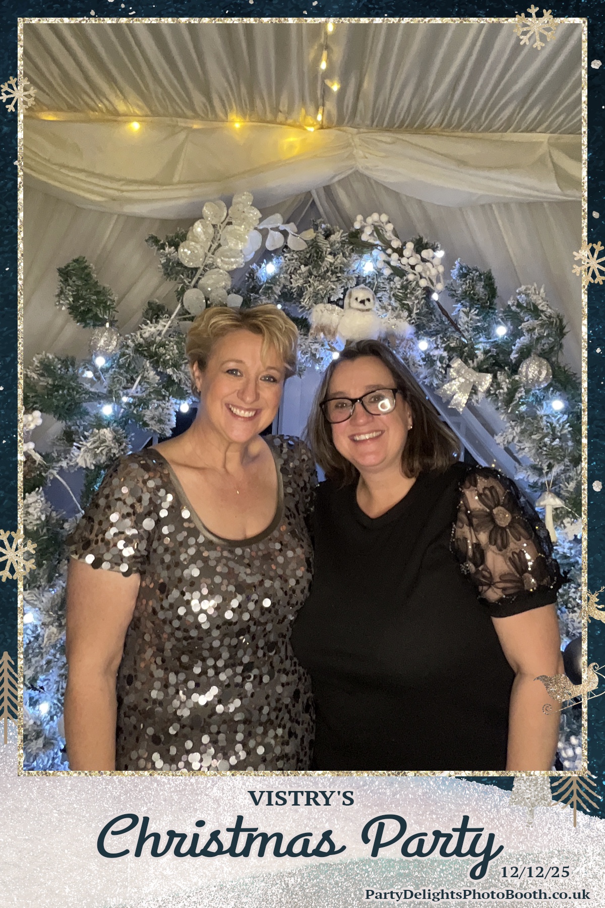 Vistry Christmas Party 2025 | View more photos from the event at gallery.partydelightsphotobooth.co.uk/u/PartyDelightsPhotoBooth/Vistry-Christmas-Party-2025