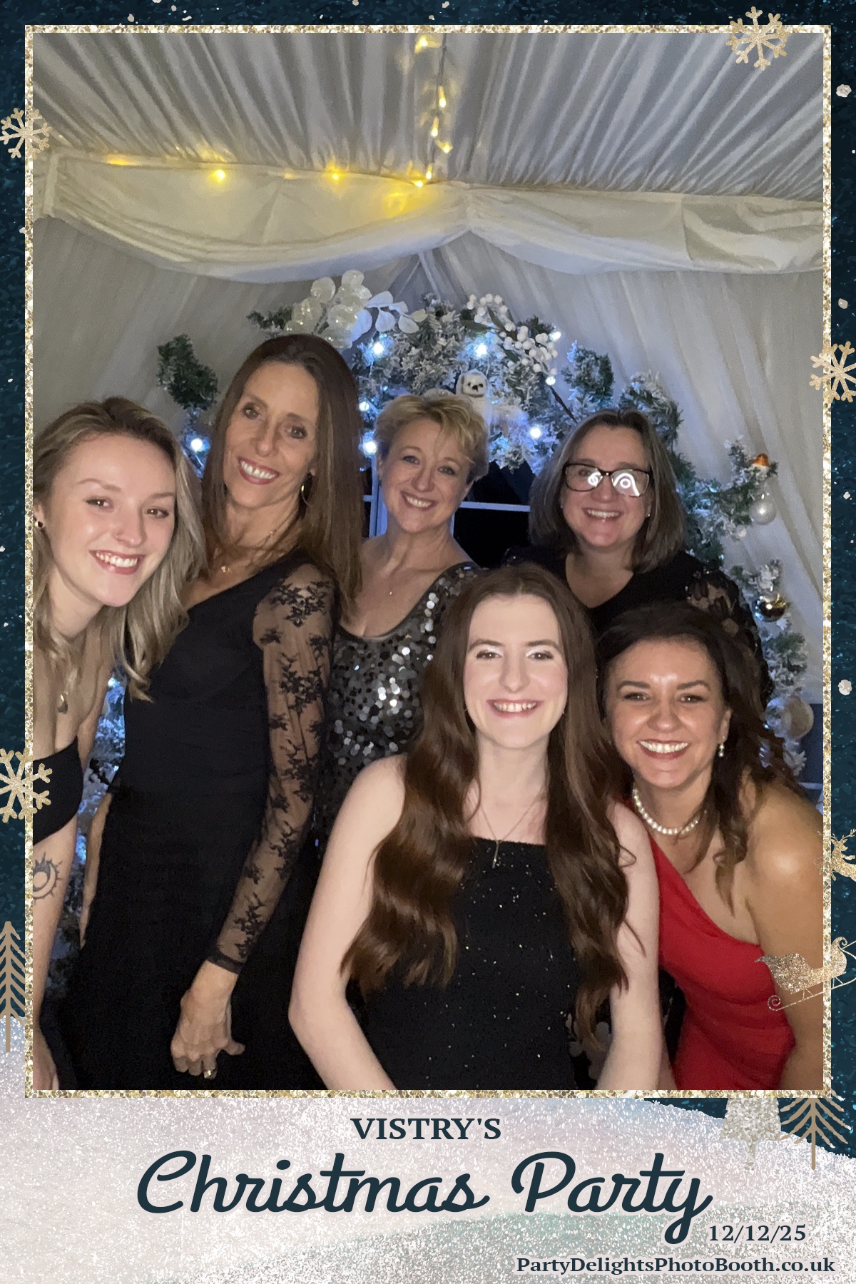 Vistry Christmas Party 2025 | View more photos from the event at gallery.partydelightsphotobooth.co.uk/u/PartyDelightsPhotoBooth/Vistry-Christmas-Party-2025