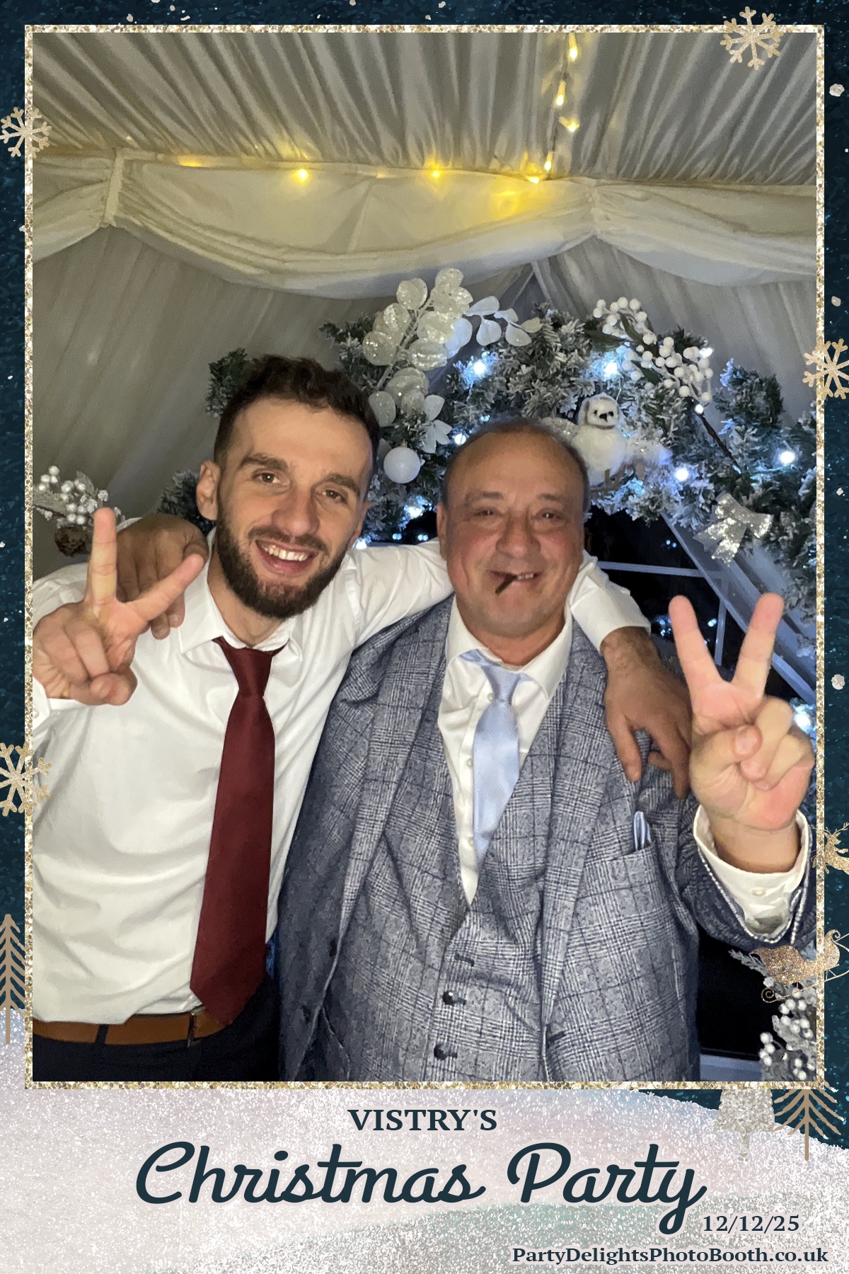 Vistry Christmas Party 2025 | View more photos from the event at gallery.partydelightsphotobooth.co.uk/u/PartyDelightsPhotoBooth/Vistry-Christmas-Party-2025