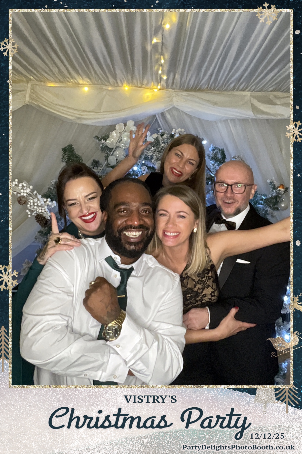 Vistry Christmas Party 2025 | View more photos from the event at gallery.partydelightsphotobooth.co.uk/u/PartyDelightsPhotoBooth/Vistry-Christmas-Party-2025