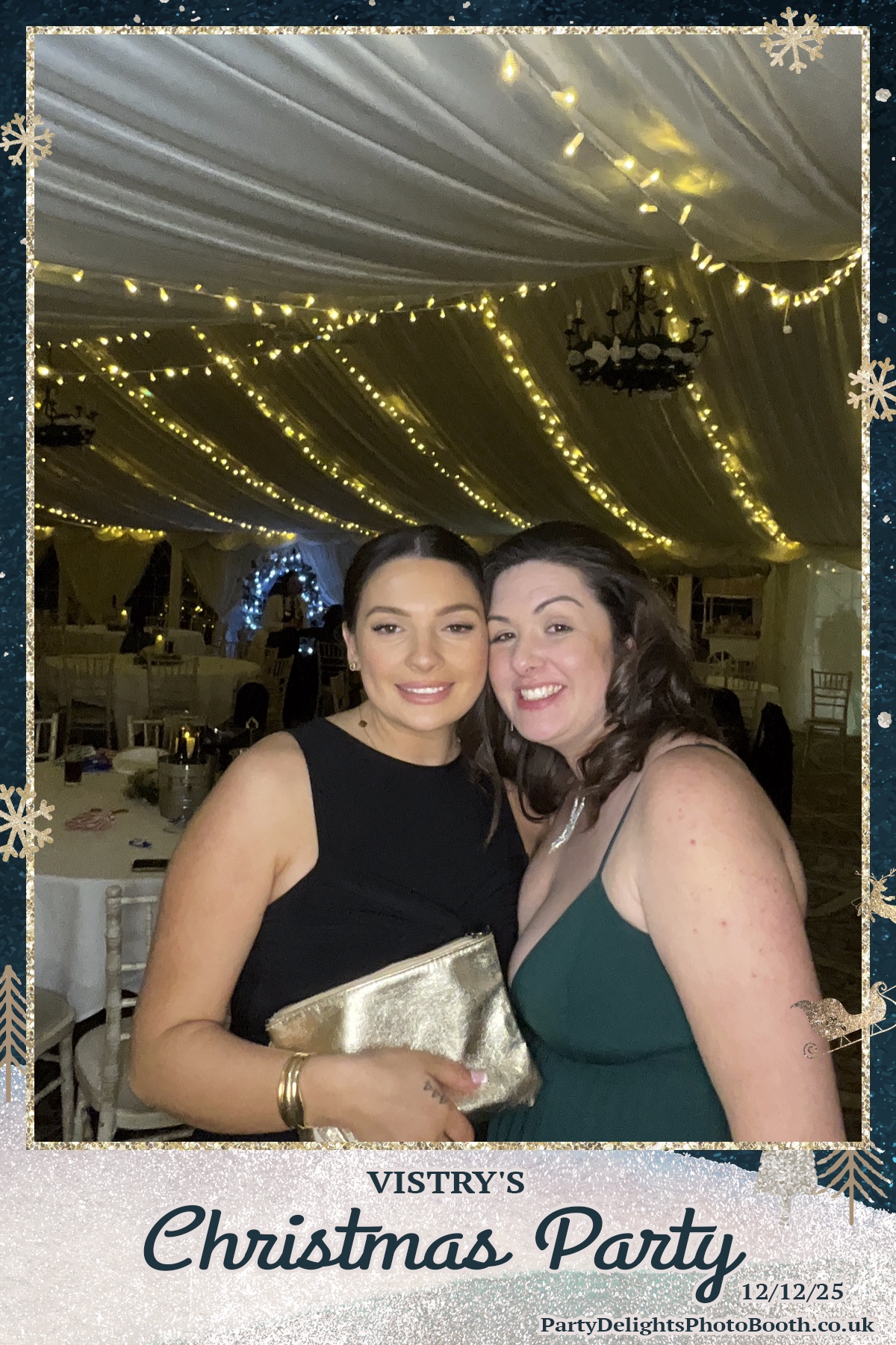 Vistry Christmas Party 2025 | View more photos from the event at gallery.partydelightsphotobooth.co.uk/u/PartyDelightsPhotoBooth/Vistry-Christmas-Party-2025