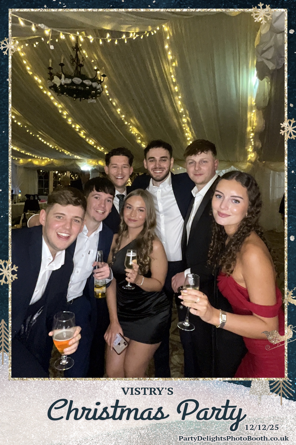 Vistry Christmas Party 2025 | View more photos from the event at gallery.partydelightsphotobooth.co.uk/u/PartyDelightsPhotoBooth/Vistry-Christmas-Party-2025