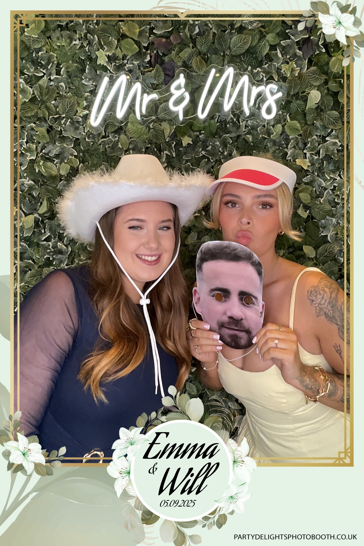 Will & Emma’s Wedding | View more photos from the event at gallery.partydelightsphotobooth.co.uk/u/PartyDelightsPhotoBooth/Will-Emma’s-Wedding