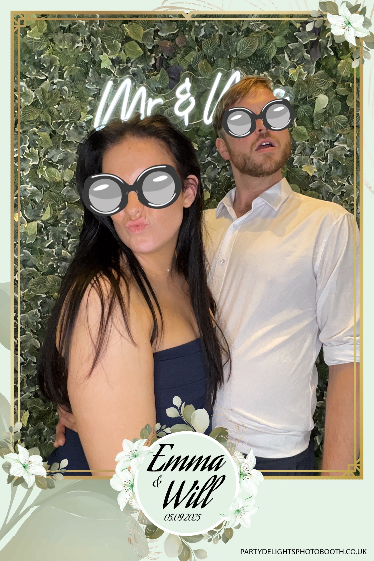 Will & Emma’s Wedding | View more photos from the event at gallery.partydelightsphotobooth.co.uk/u/PartyDelightsPhotoBooth/Will-Emma’s-Wedding