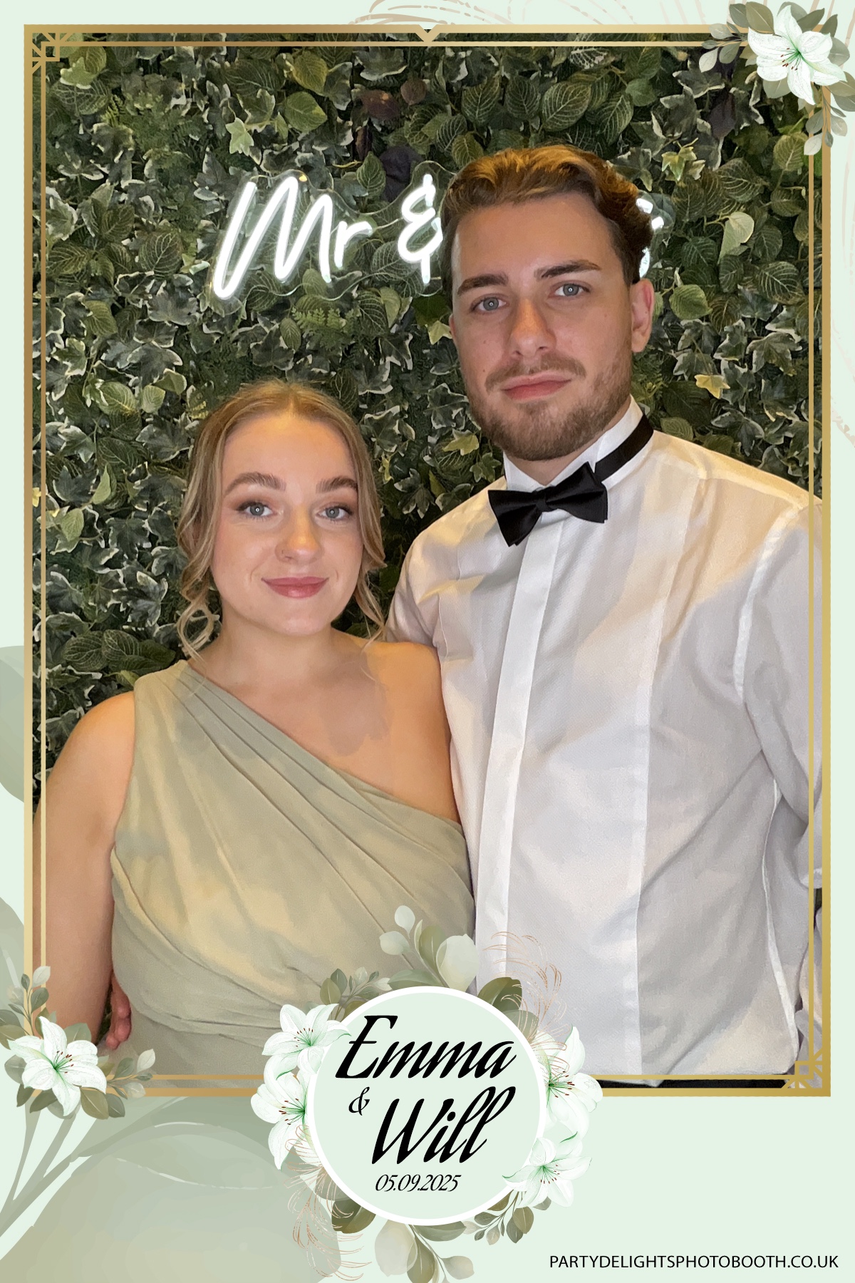 Will & Emma’s Wedding | View more photos from the event at gallery.partydelightsphotobooth.co.uk/u/PartyDelightsPhotoBooth/Will-Emma’s-Wedding