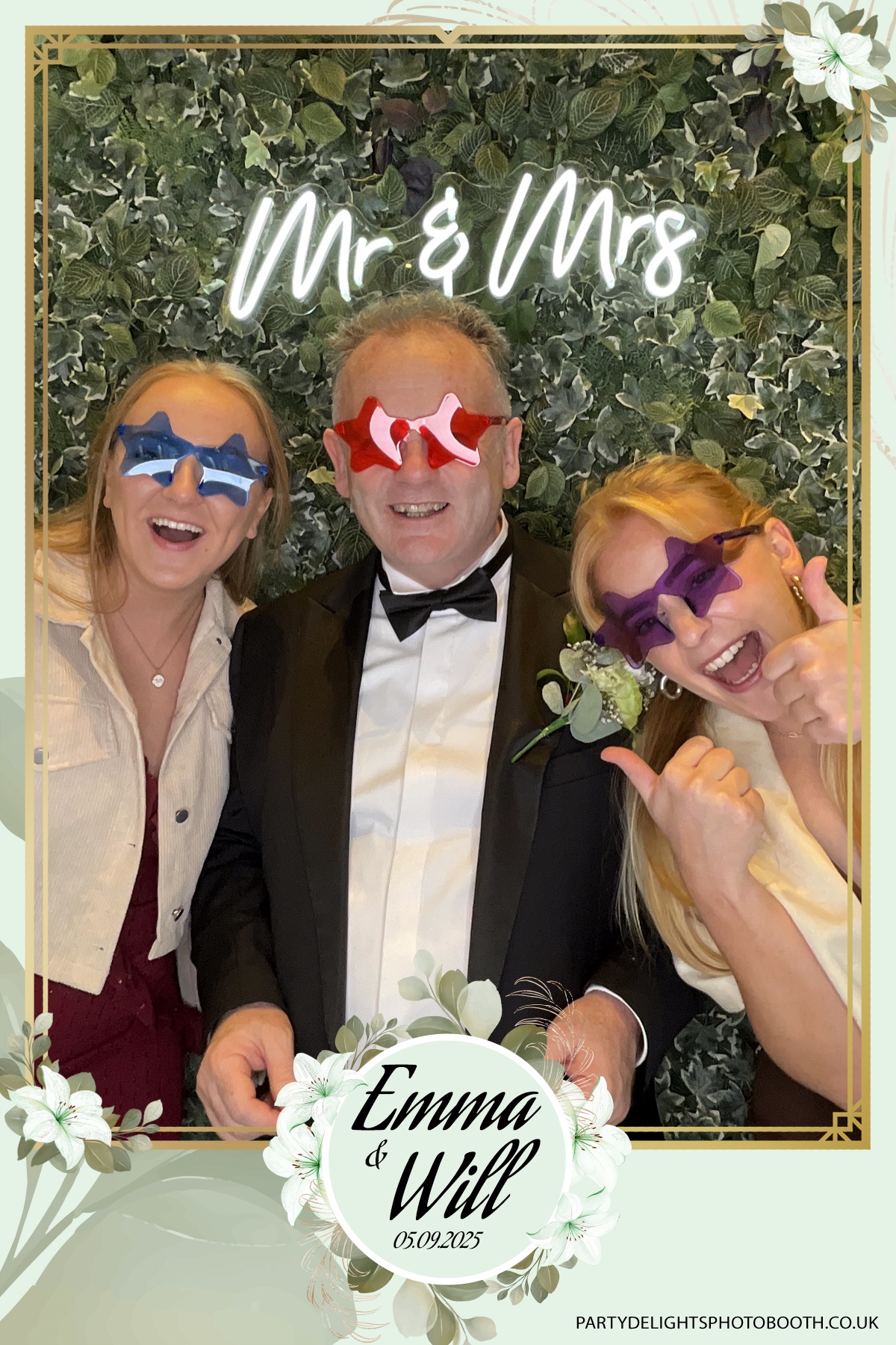 Will & Emma’s Wedding | View more photos from the event at gallery.partydelightsphotobooth.co.uk/u/PartyDelightsPhotoBooth/Will-Emma’s-Wedding