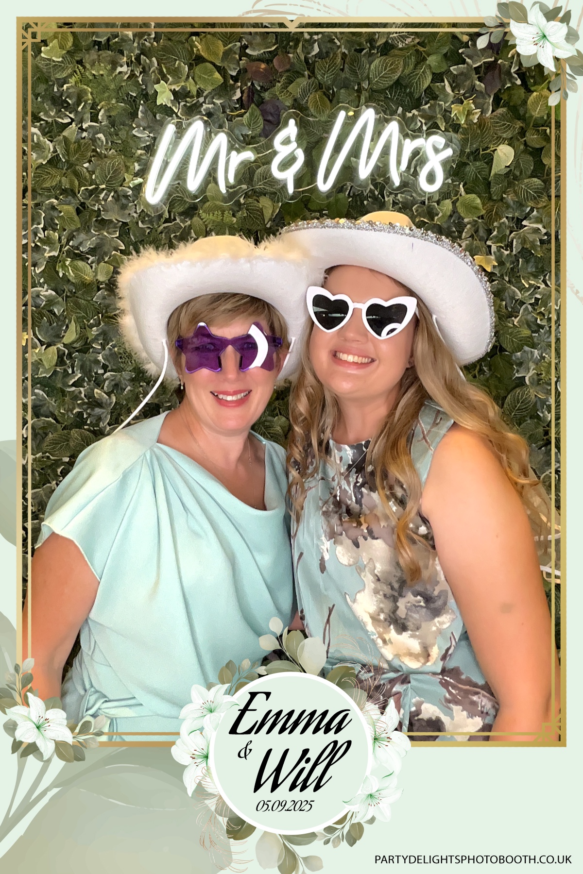 Will & Emma’s Wedding | View more photos from the event at gallery.partydelightsphotobooth.co.uk/u/PartyDelightsPhotoBooth/Will-Emma’s-Wedding