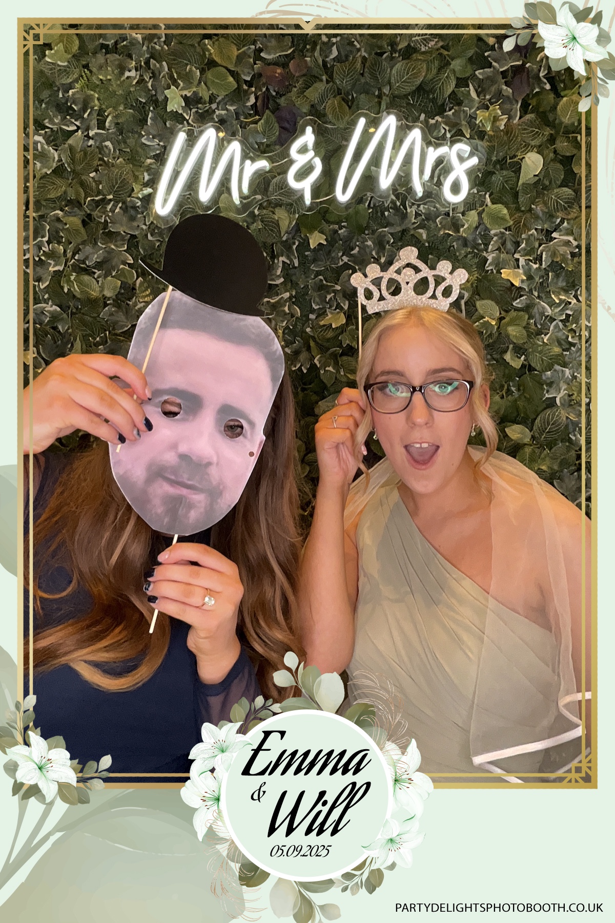 Will & Emma’s Wedding | View more photos from the event at gallery.partydelightsphotobooth.co.uk/u/PartyDelightsPhotoBooth/Will-Emma’s-Wedding