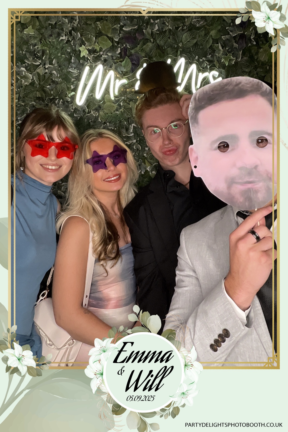 Will & Emma’s Wedding | View more photos from the event at gallery.partydelightsphotobooth.co.uk/u/PartyDelightsPhotoBooth/Will-Emma’s-Wedding