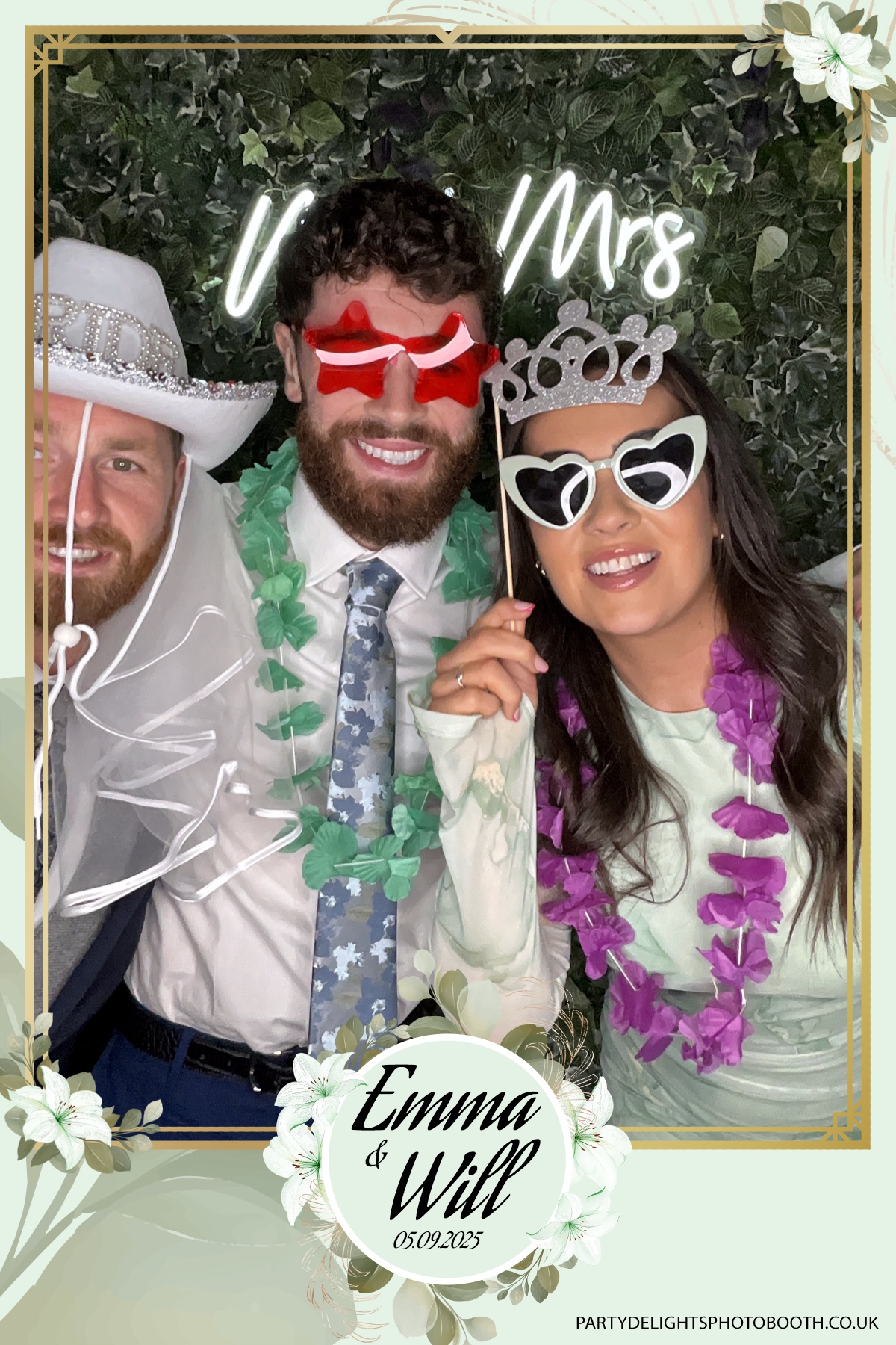 Will & Emma’s Wedding | View more photos from the event at gallery.partydelightsphotobooth.co.uk/u/PartyDelightsPhotoBooth/Will-Emma’s-Wedding