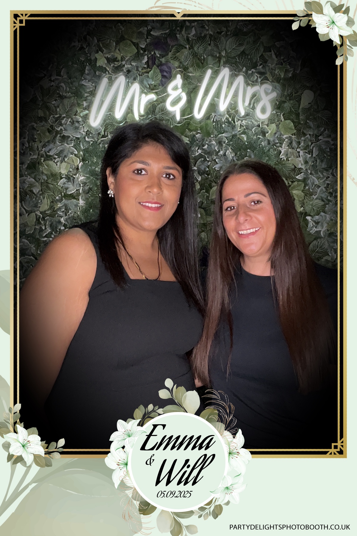 Will & Emma’s Wedding | View more photos from the event at gallery.partydelightsphotobooth.co.uk/u/PartyDelightsPhotoBooth/Will-Emma’s-Wedding