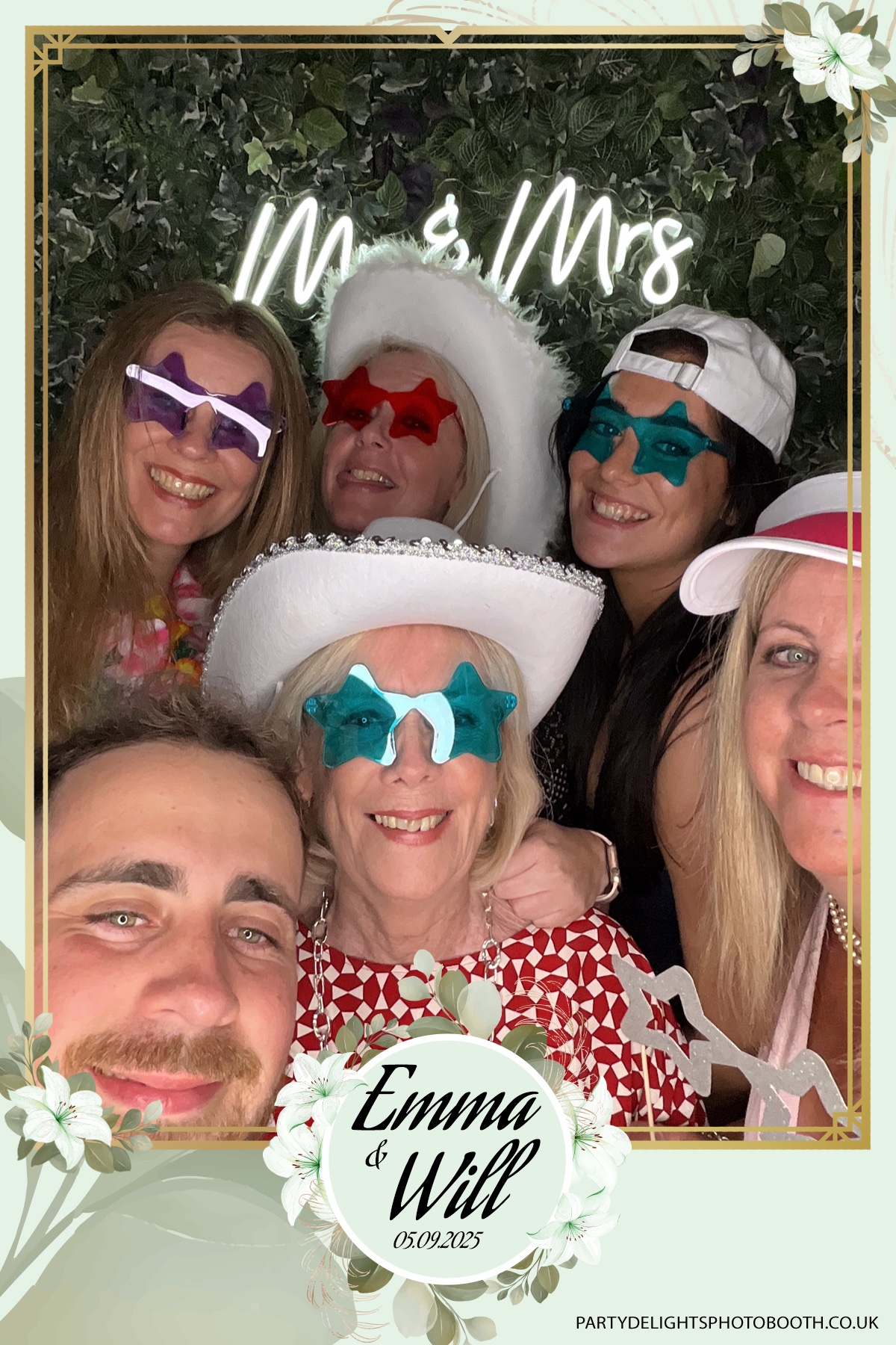 Will & Emma’s Wedding | View more photos from the event at gallery.partydelightsphotobooth.co.uk/u/PartyDelightsPhotoBooth/Will-Emma’s-Wedding