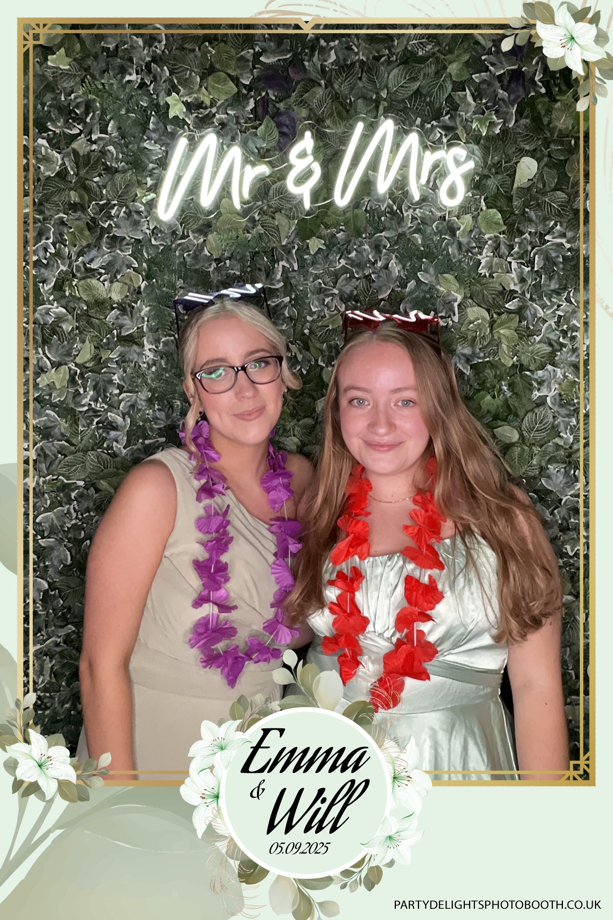 Will & Emma’s Wedding | View more photos from the event at gallery.partydelightsphotobooth.co.uk/u/PartyDelightsPhotoBooth/Will-Emma’s-Wedding