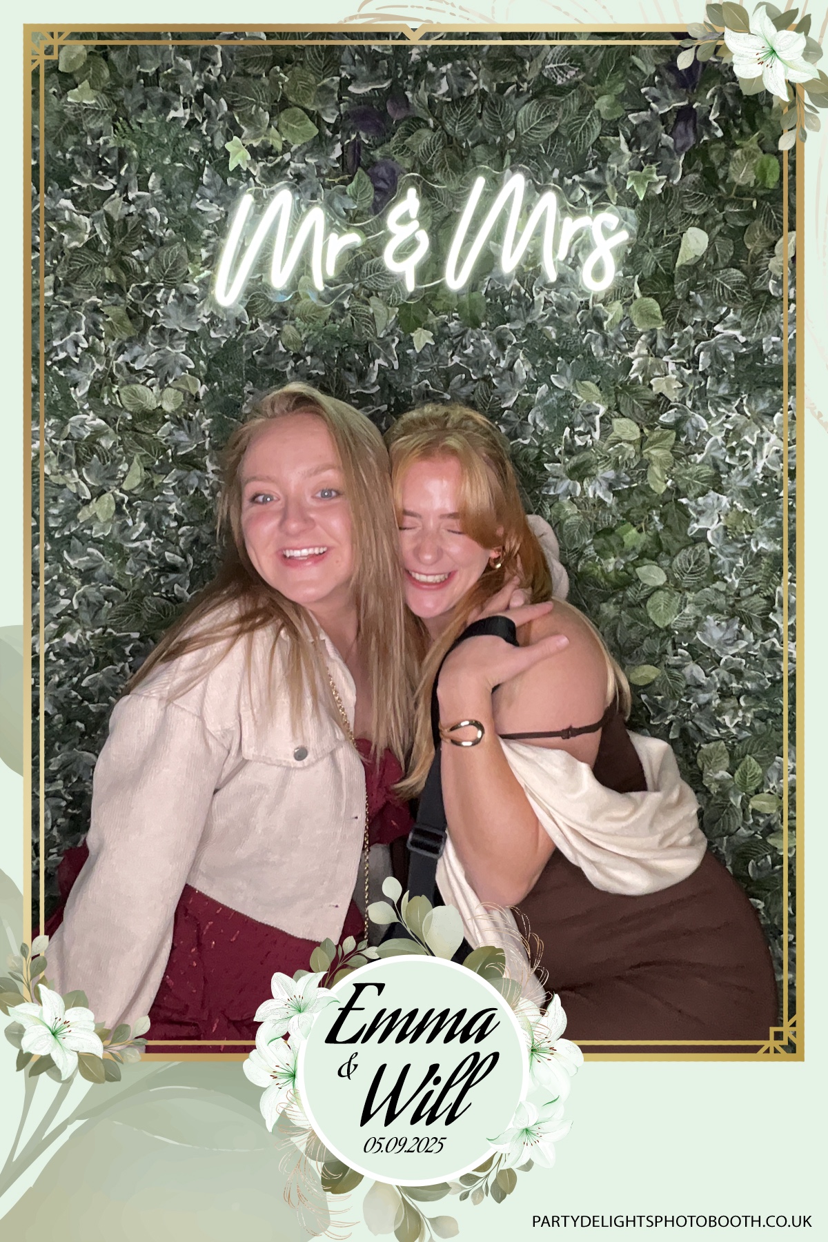 Will & Emma’s Wedding | View more photos from the event at gallery.partydelightsphotobooth.co.uk/u/PartyDelightsPhotoBooth/Will-Emma’s-Wedding