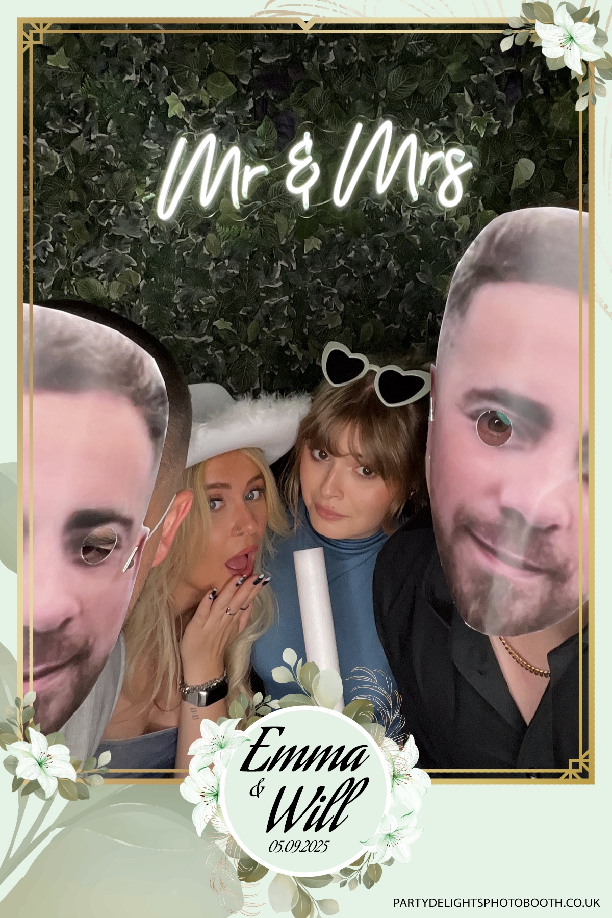 Will & Emma’s Wedding | View more photos from the event at gallery.partydelightsphotobooth.co.uk/u/PartyDelightsPhotoBooth/Will-Emma’s-Wedding