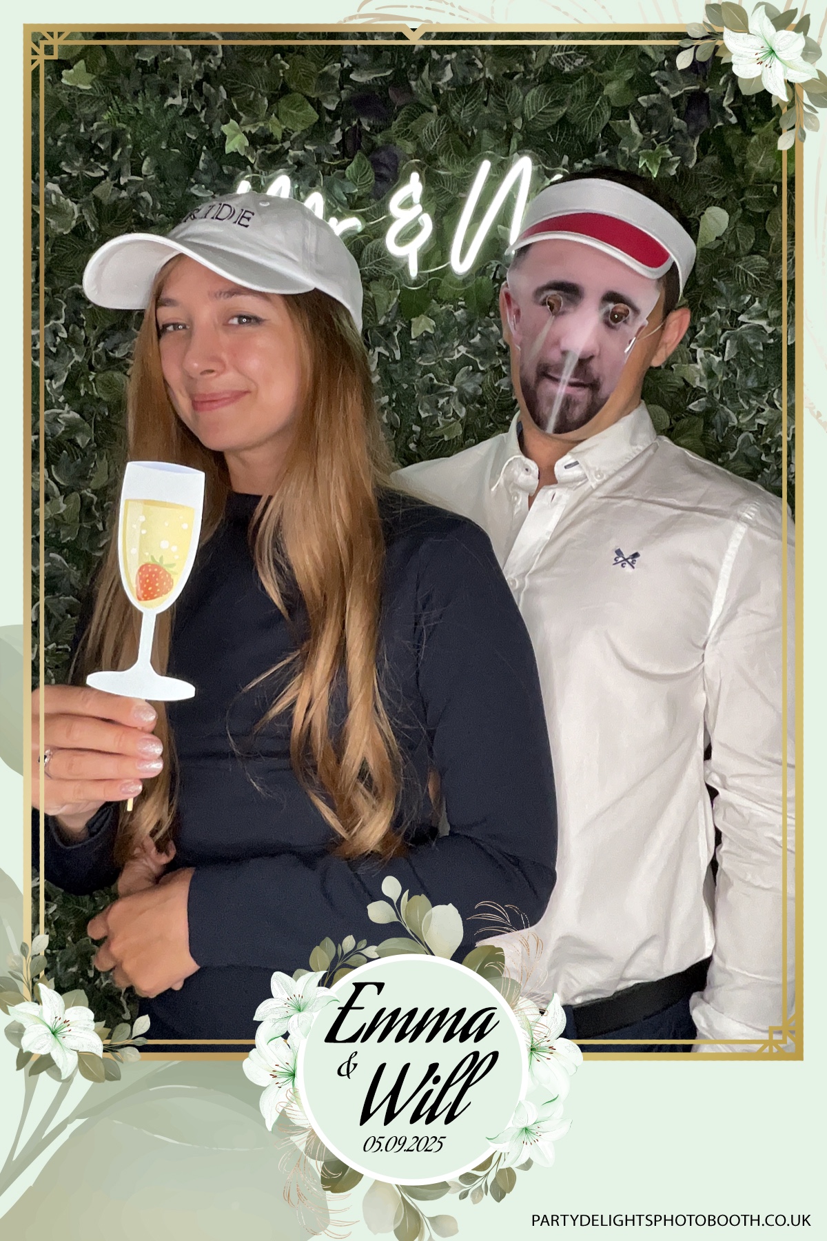 Will & Emma’s Wedding | View more photos from the event at gallery.partydelightsphotobooth.co.uk/u/PartyDelightsPhotoBooth/Will-Emma’s-Wedding