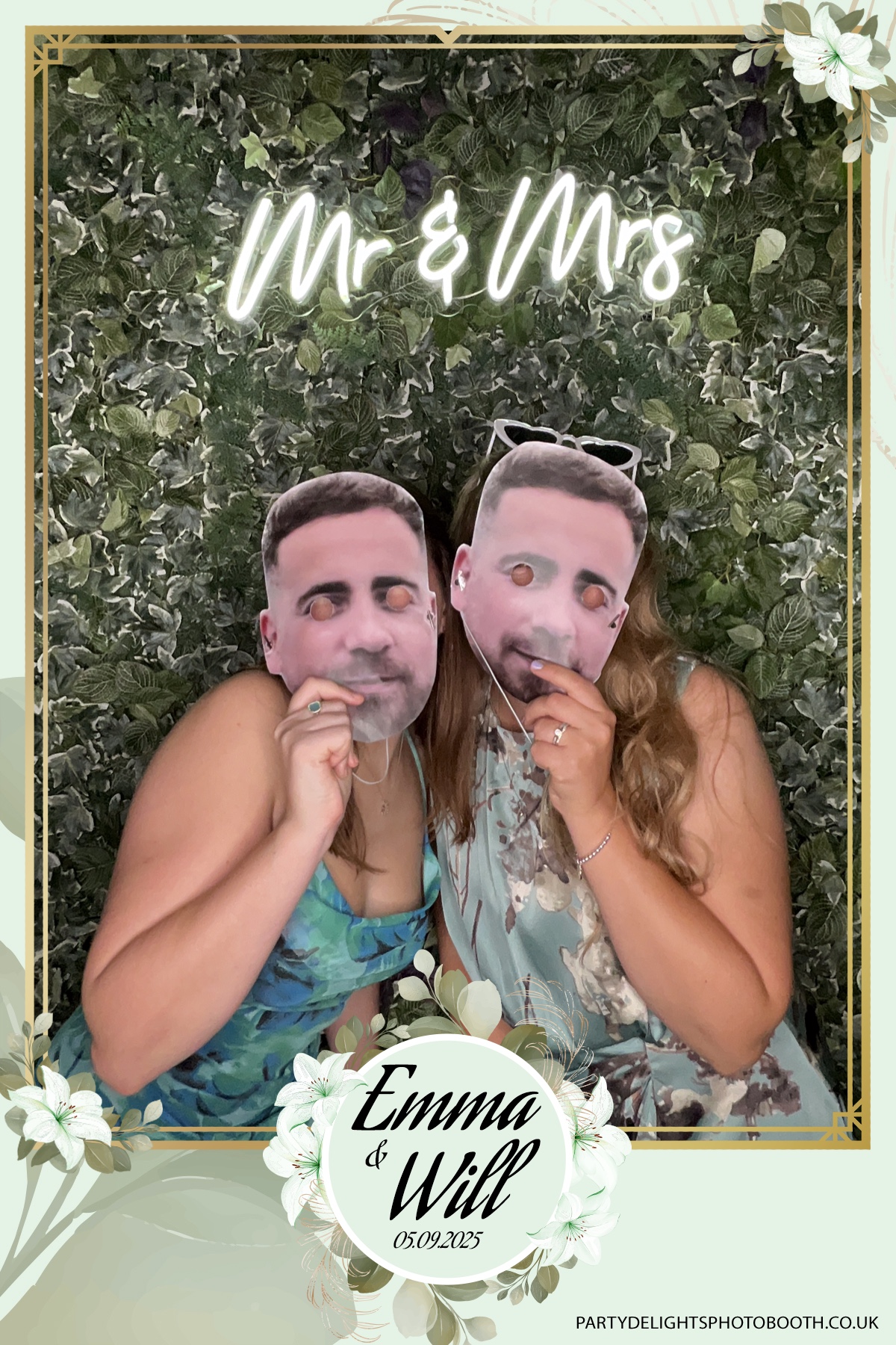 Will & Emma’s Wedding | View more photos from the event at gallery.partydelightsphotobooth.co.uk/u/PartyDelightsPhotoBooth/Will-Emma’s-Wedding
