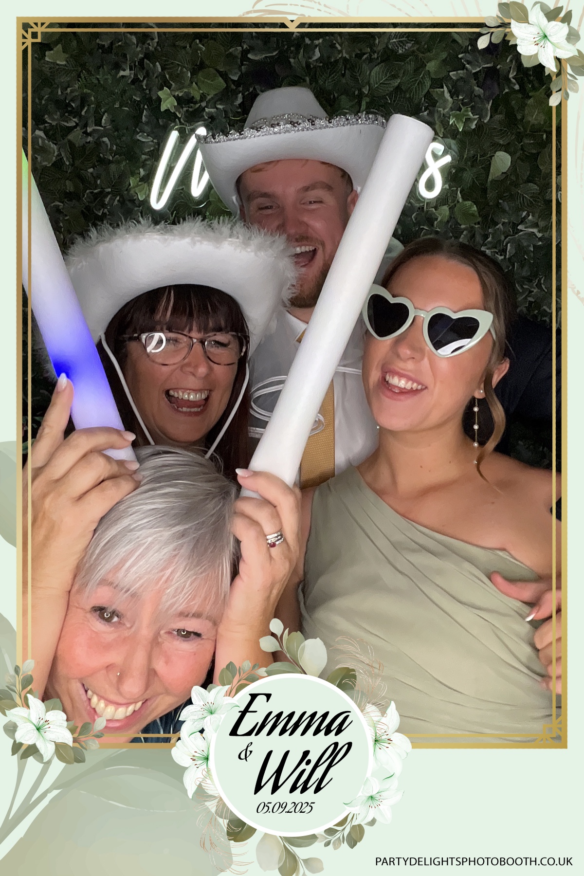 Will & Emma’s Wedding | View more photos from the event at gallery.partydelightsphotobooth.co.uk/u/PartyDelightsPhotoBooth/Will-Emma’s-Wedding