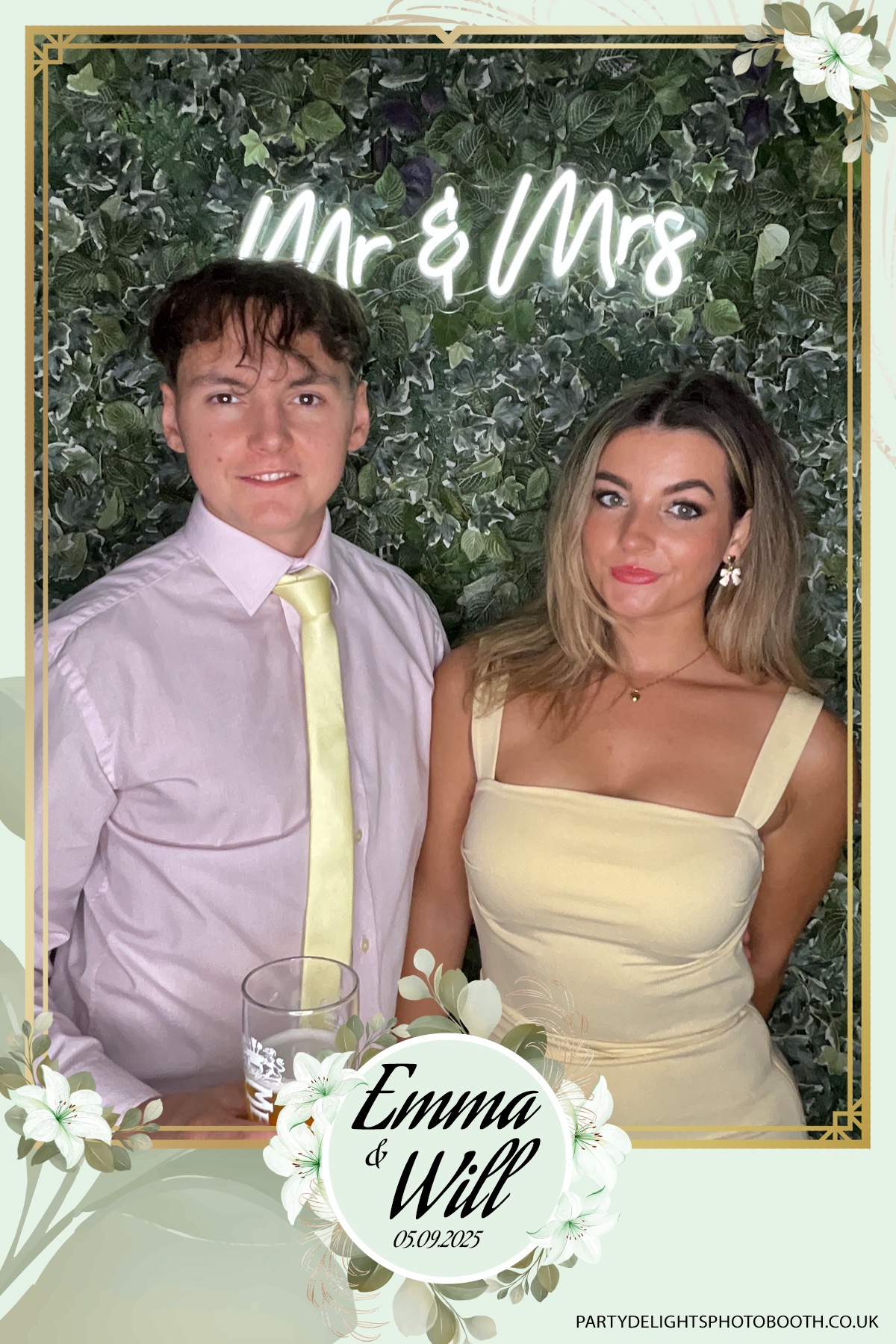 Will & Emma’s Wedding | View more photos from the event at gallery.partydelightsphotobooth.co.uk/u/PartyDelightsPhotoBooth/Will-Emma’s-Wedding