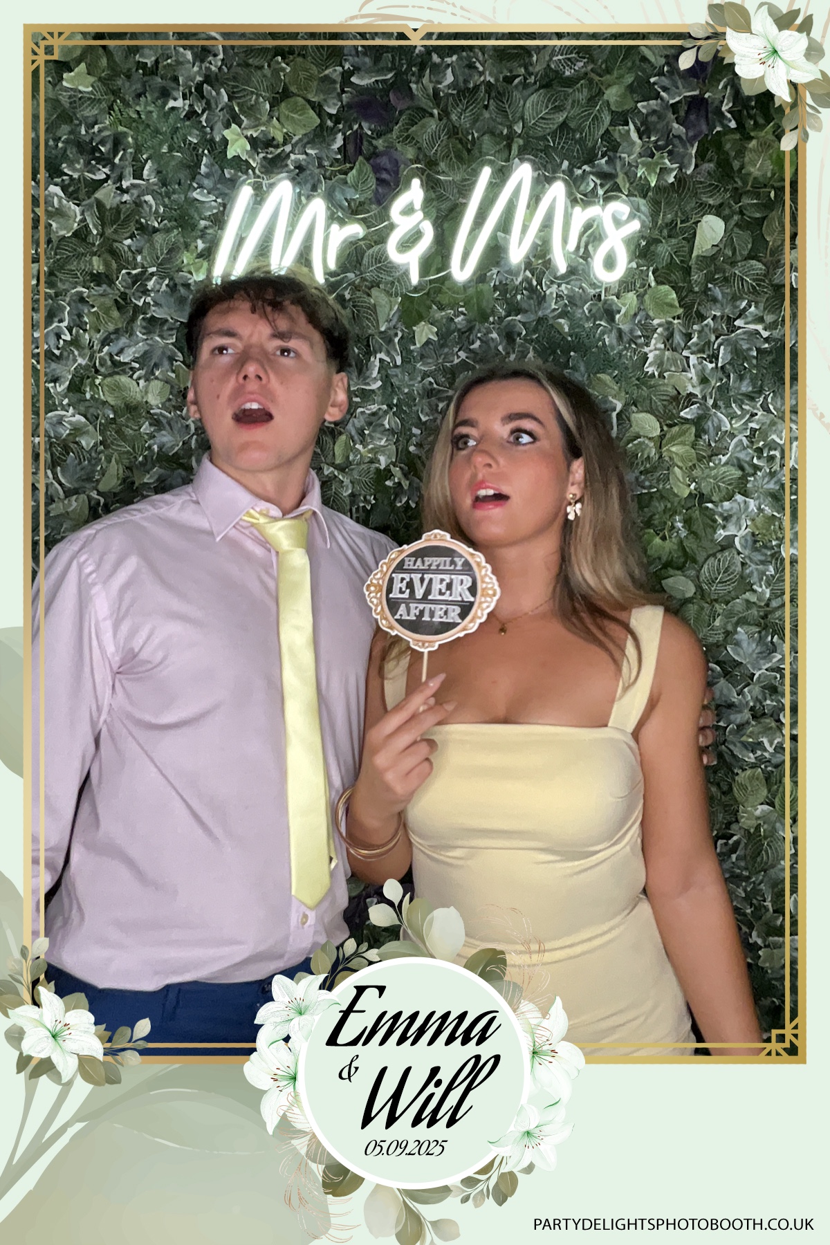 Will & Emma’s Wedding | View more photos from the event at gallery.partydelightsphotobooth.co.uk/u/PartyDelightsPhotoBooth/Will-Emma’s-Wedding