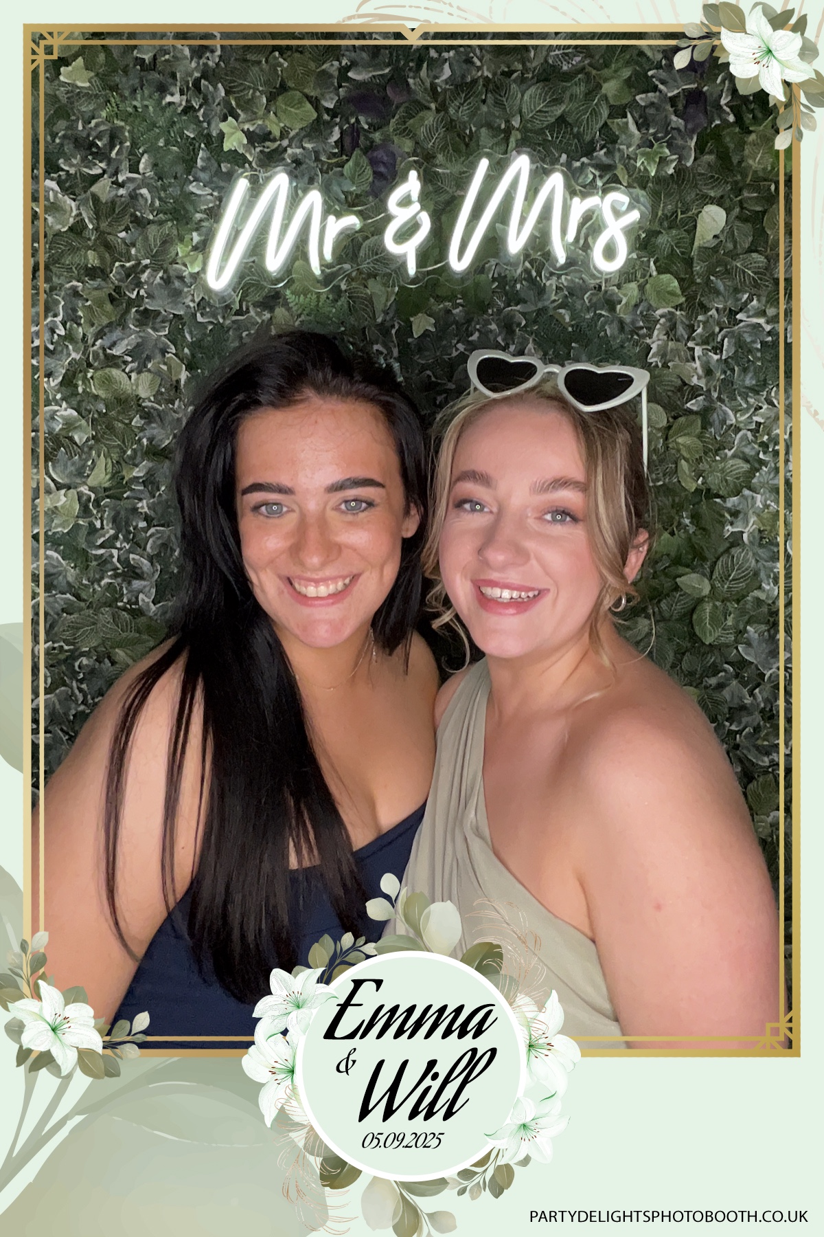 Will & Emma’s Wedding | View more photos from the event at gallery.partydelightsphotobooth.co.uk/u/PartyDelightsPhotoBooth/Will-Emma’s-Wedding