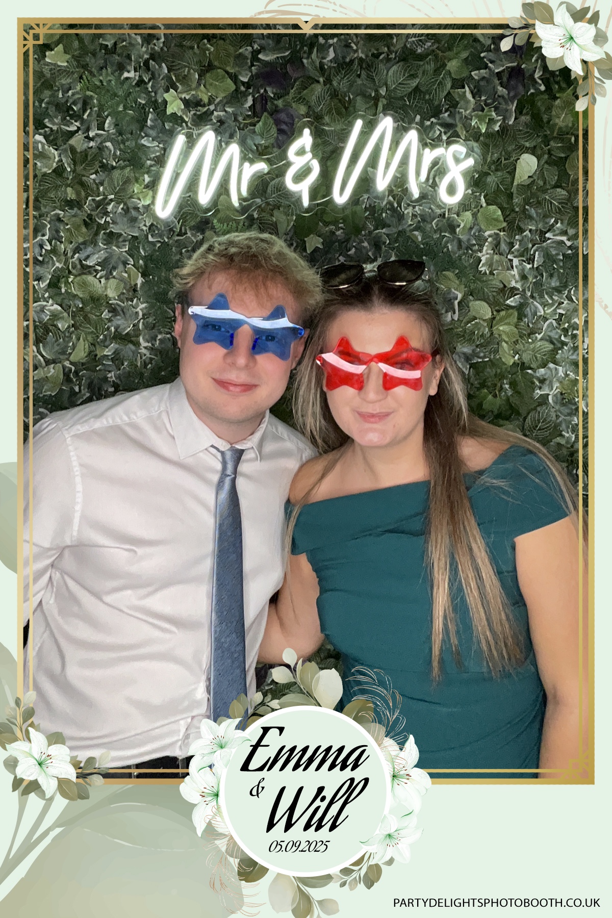 Will & Emma’s Wedding | View more photos from the event at gallery.partydelightsphotobooth.co.uk/u/PartyDelightsPhotoBooth/Will-Emma’s-Wedding