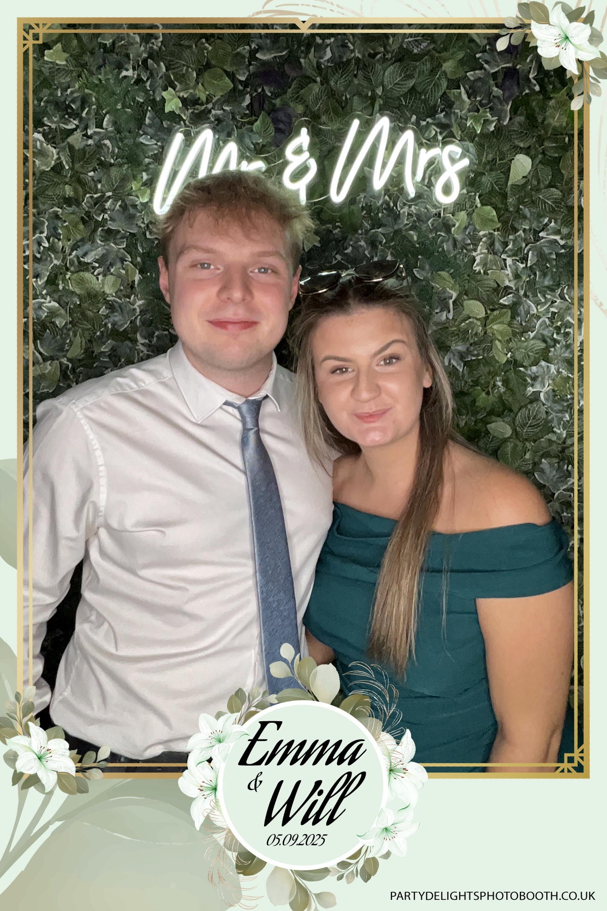 Will & Emma’s Wedding | View more photos from the event at gallery.partydelightsphotobooth.co.uk/u/PartyDelightsPhotoBooth/Will-Emma’s-Wedding