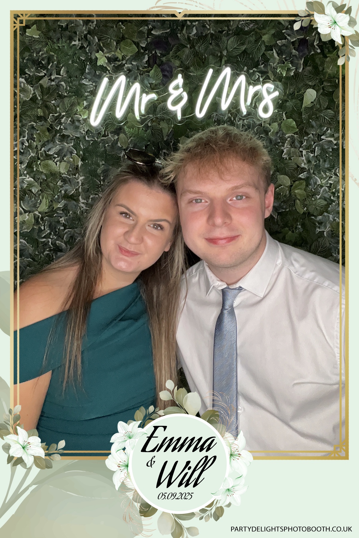 Will & Emma’s Wedding | View more photos from the event at gallery.partydelightsphotobooth.co.uk/u/PartyDelightsPhotoBooth/Will-Emma’s-Wedding