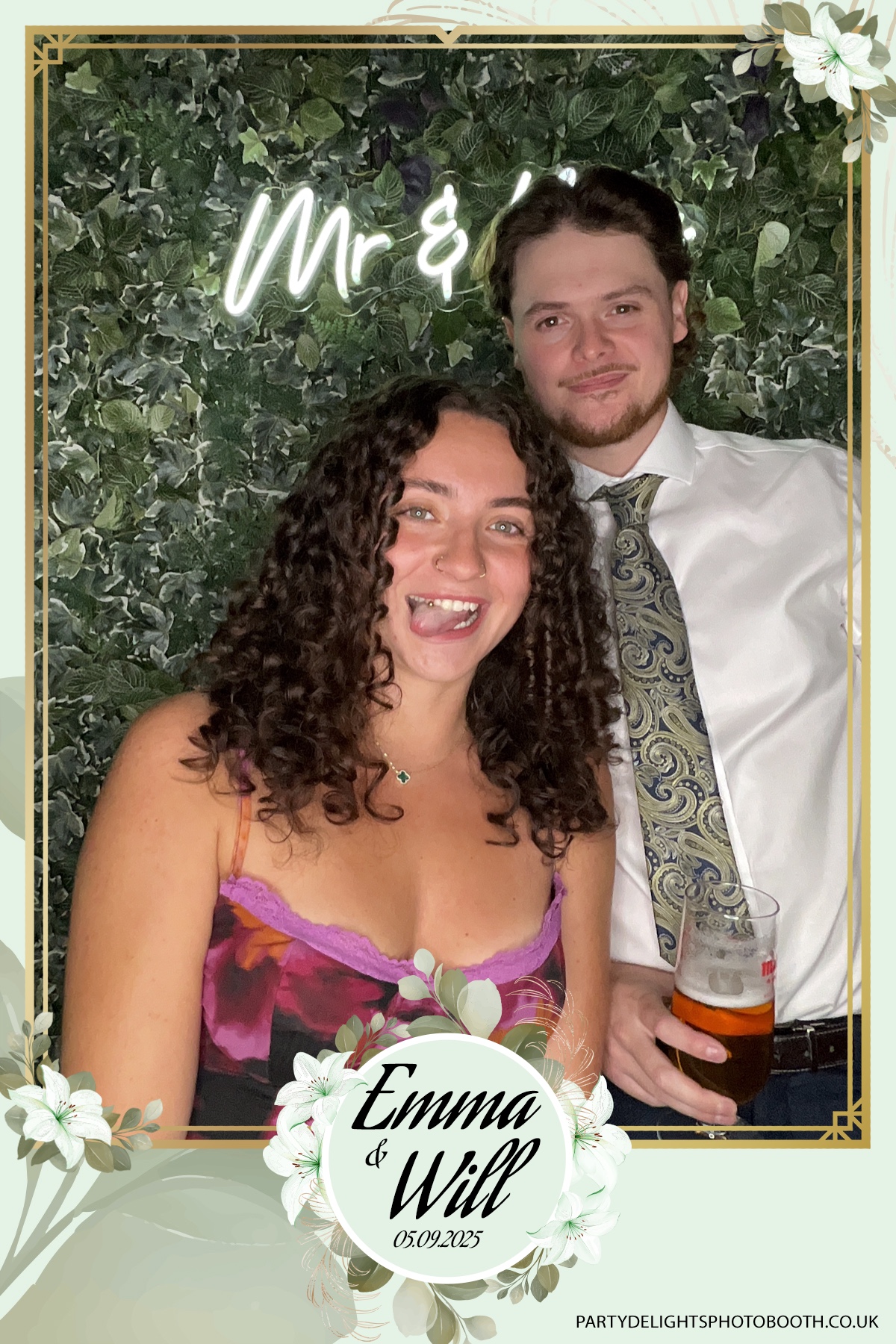 Will & Emma’s Wedding | View more photos from the event at gallery.partydelightsphotobooth.co.uk/u/PartyDelightsPhotoBooth/Will-Emma’s-Wedding