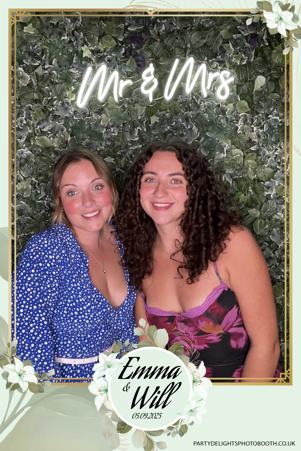 Will & Emma’s Wedding | View more photos from the event at gallery.partydelightsphotobooth.co.uk/u/PartyDelightsPhotoBooth/Will-Emma’s-Wedding