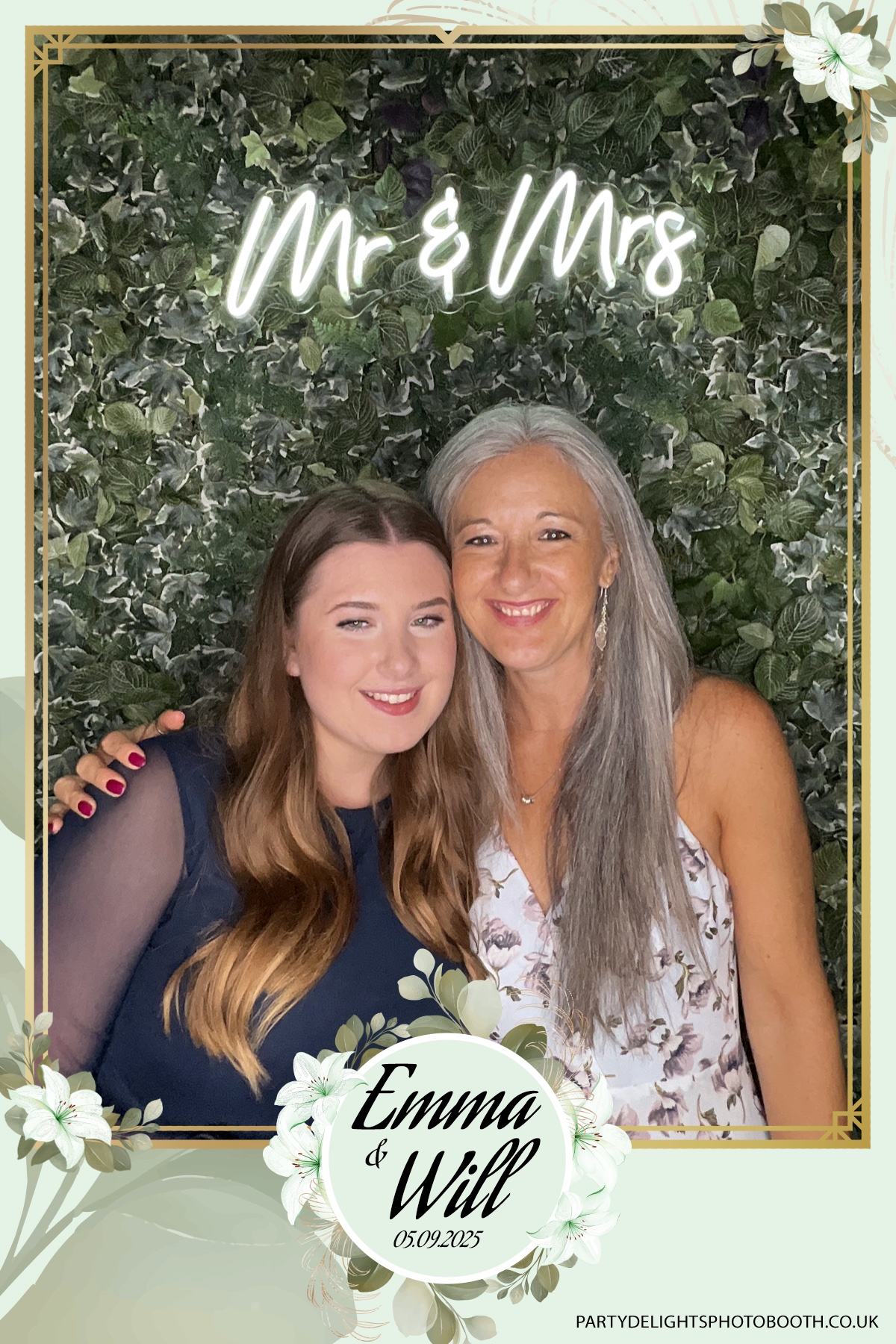 Will & Emma’s Wedding | View more photos from the event at gallery.partydelightsphotobooth.co.uk/u/PartyDelightsPhotoBooth/Will-Emma’s-Wedding