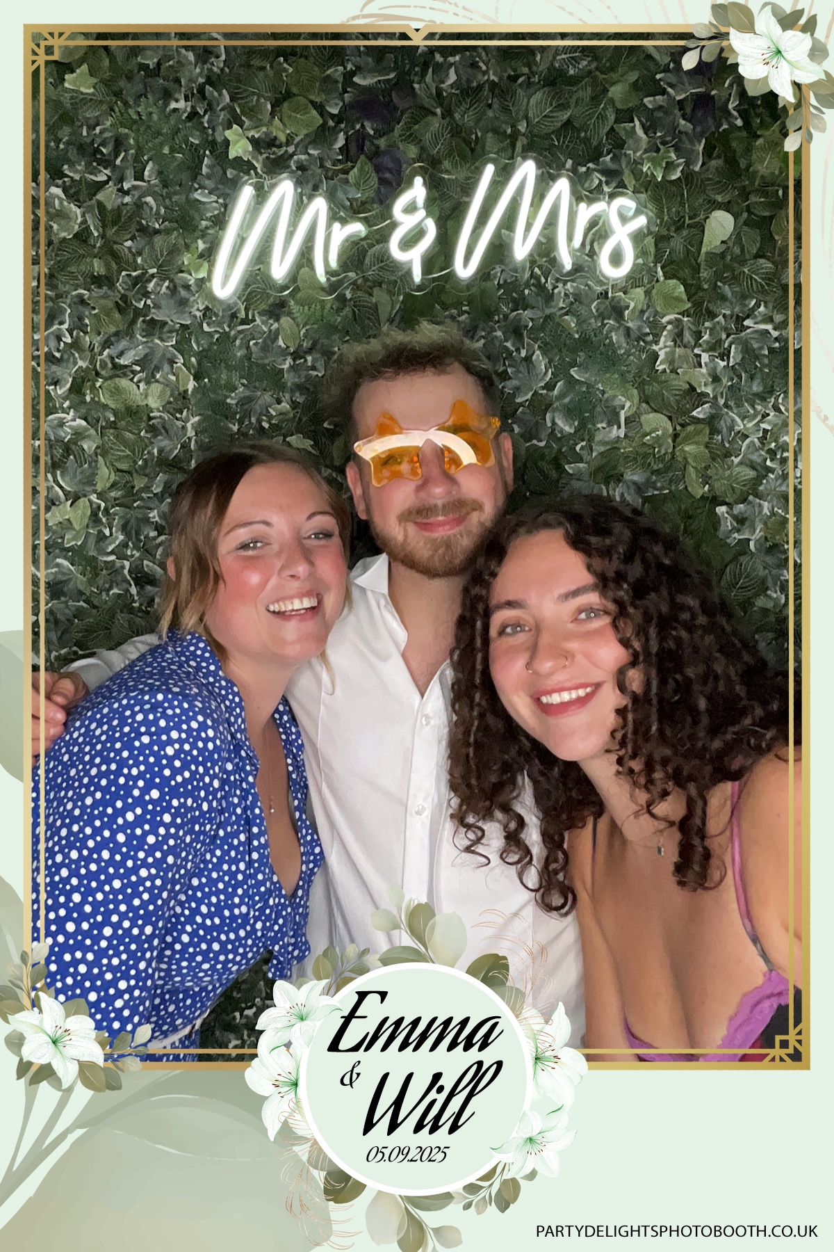 Will & Emma’s Wedding | View more photos from the event at gallery.partydelightsphotobooth.co.uk/u/PartyDelightsPhotoBooth/Will-Emma’s-Wedding