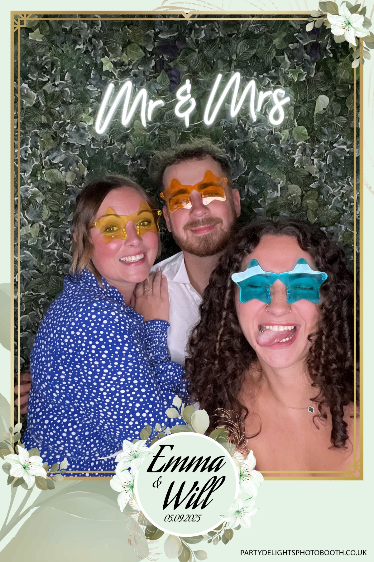 Will & Emma’s Wedding | View more photos from the event at gallery.partydelightsphotobooth.co.uk/u/PartyDelightsPhotoBooth/Will-Emma’s-Wedding