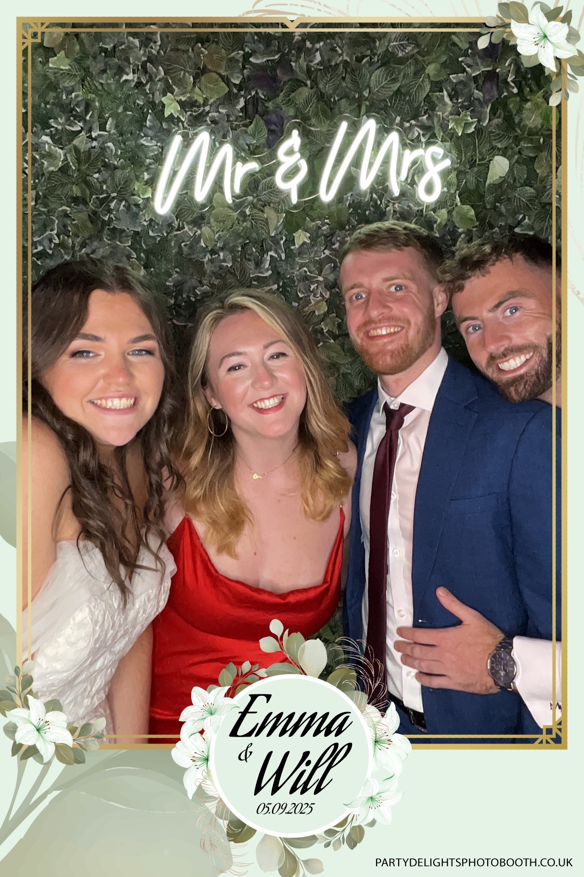 Will & Emma’s Wedding | View more photos from the event at gallery.partydelightsphotobooth.co.uk/u/PartyDelightsPhotoBooth/Will-Emma’s-Wedding