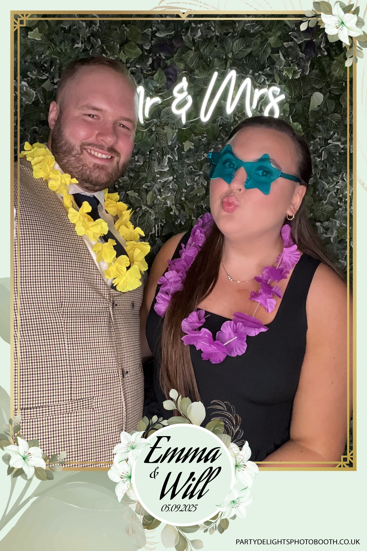 Will & Emma’s Wedding | View more photos from the event at gallery.partydelightsphotobooth.co.uk/u/PartyDelightsPhotoBooth/Will-Emma’s-Wedding