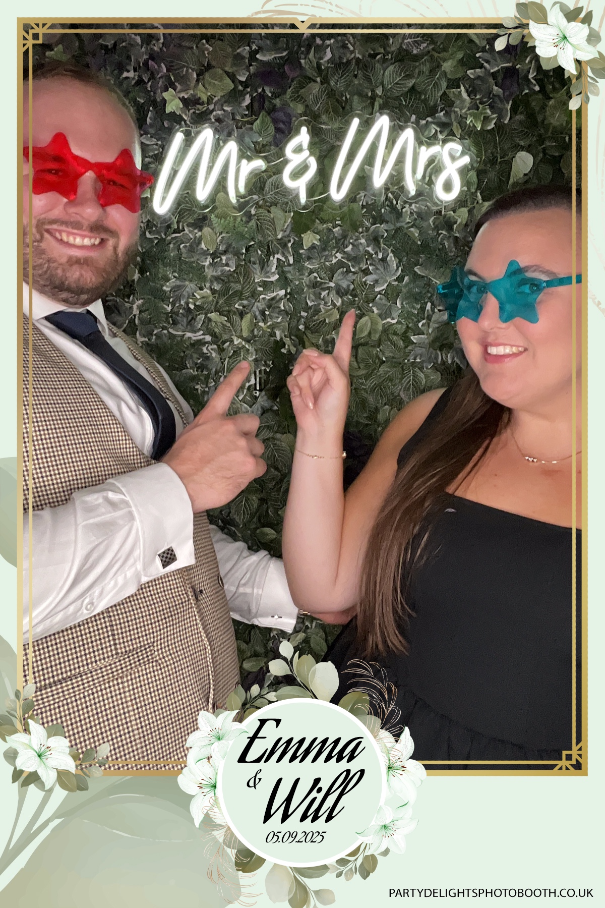 Will & Emma’s Wedding | View more photos from the event at gallery.partydelightsphotobooth.co.uk/u/PartyDelightsPhotoBooth/Will-Emma’s-Wedding