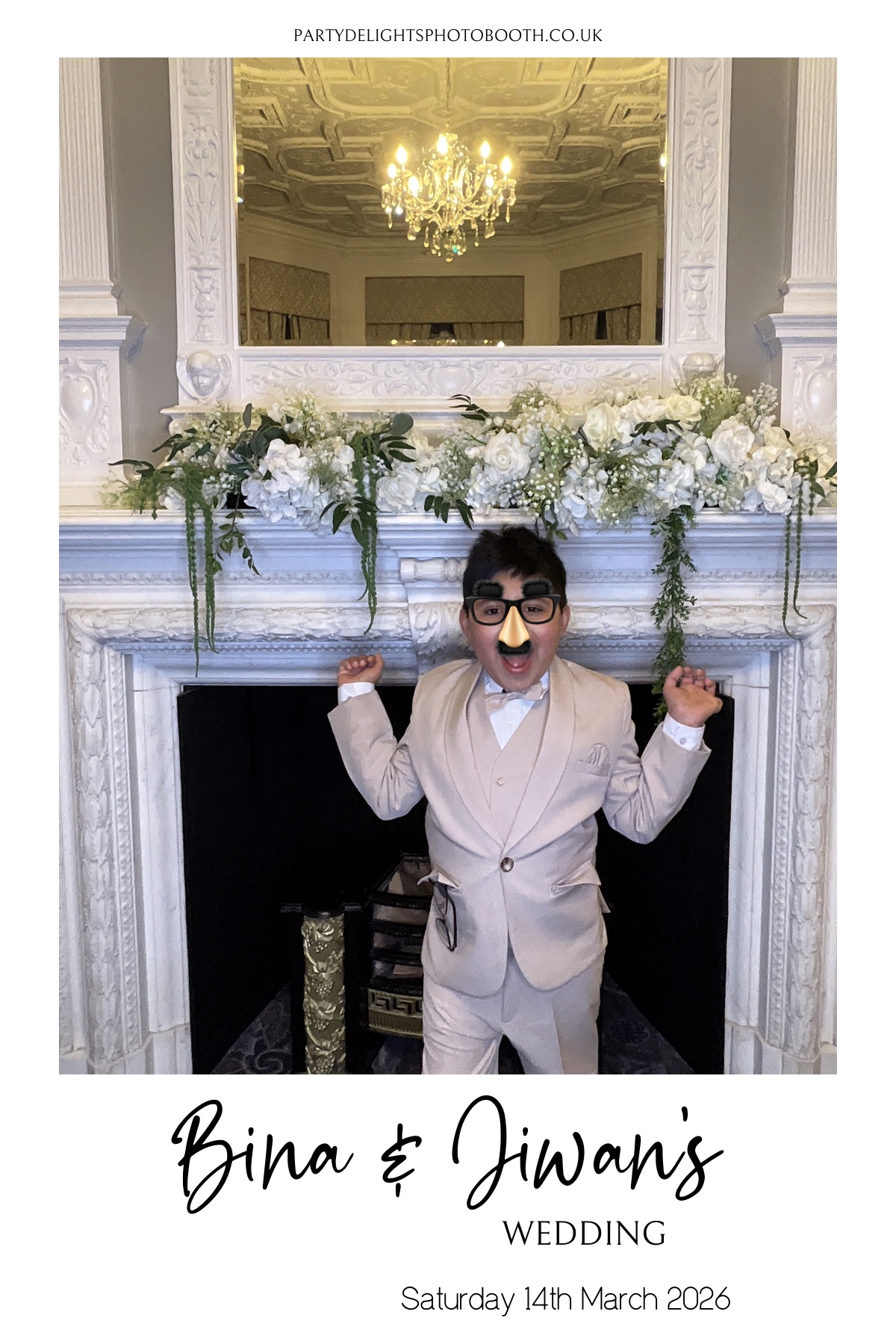 Bina and Jiwan's Wedding | View more photos from the event at gallery.partydelightsphotobooth.co.uk/u/PartyDelightsPhotoBooth/Bina-and-Jiwans-Wedding