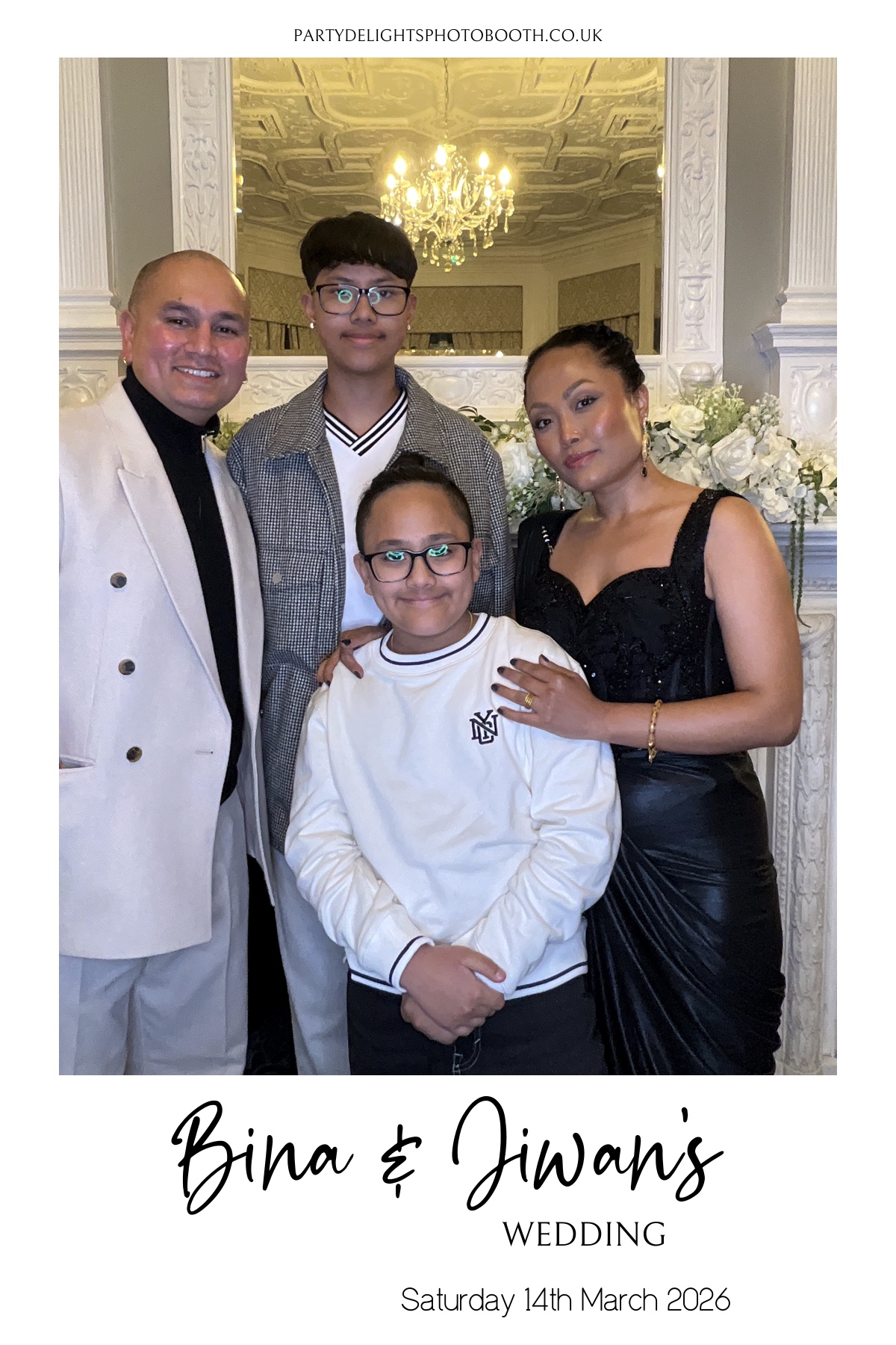 Bina and Jiwan's Wedding | View more photos from the event at gallery.partydelightsphotobooth.co.uk/u/PartyDelightsPhotoBooth/Bina-and-Jiwans-Wedding