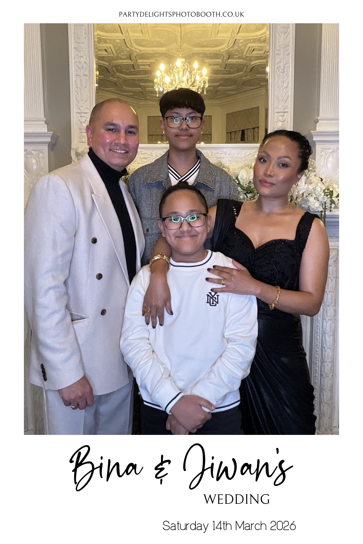 Bina and Jiwan's Wedding | View more photos from the event at gallery.partydelightsphotobooth.co.uk/u/PartyDelightsPhotoBooth/Bina-and-Jiwans-Wedding