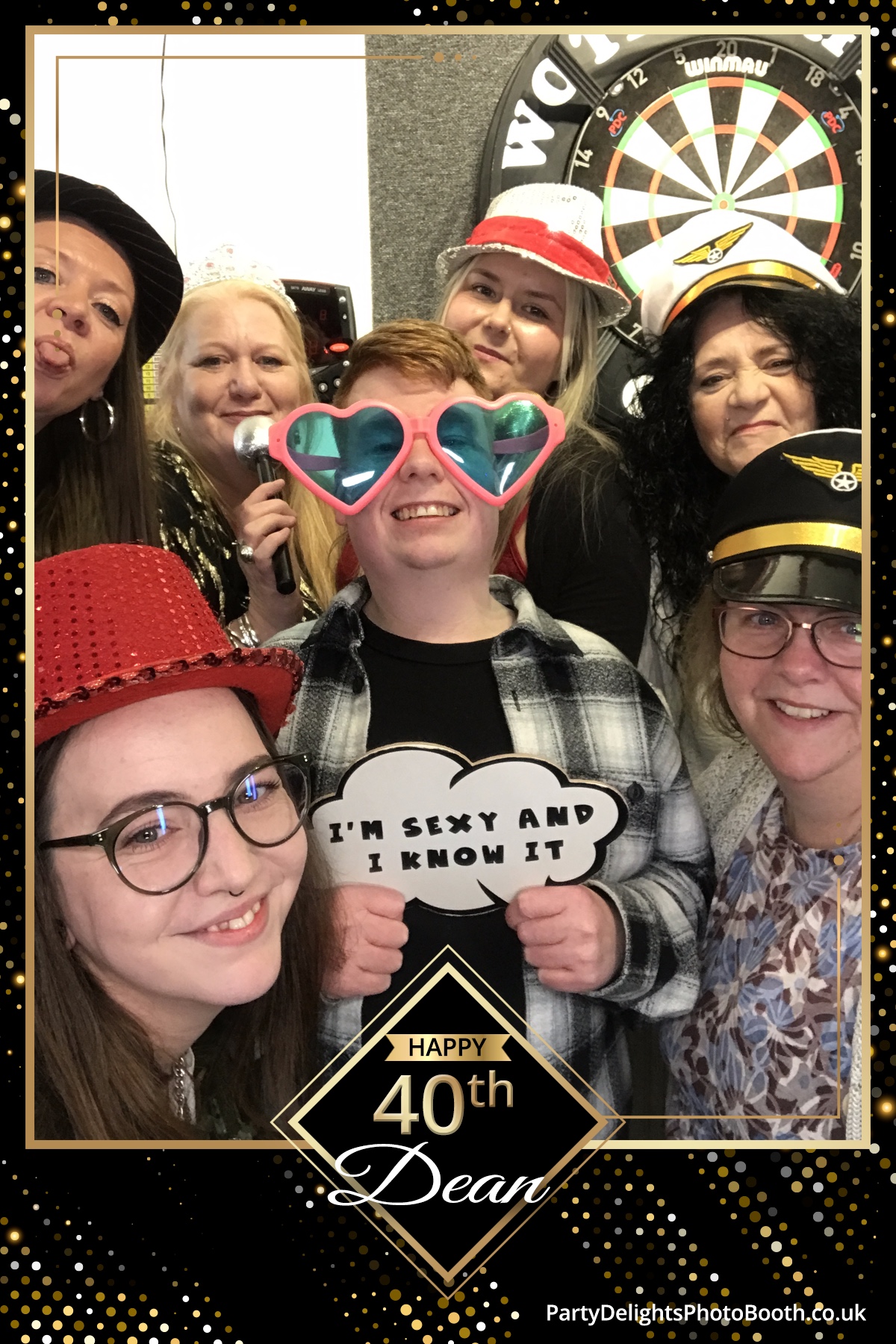 Deans 40th Birthday | View more photos from the event at gallery.partydelightsphotobooth.co.uk/u/PartyDelightsPhotoBooth/Deans-40th-Birthday