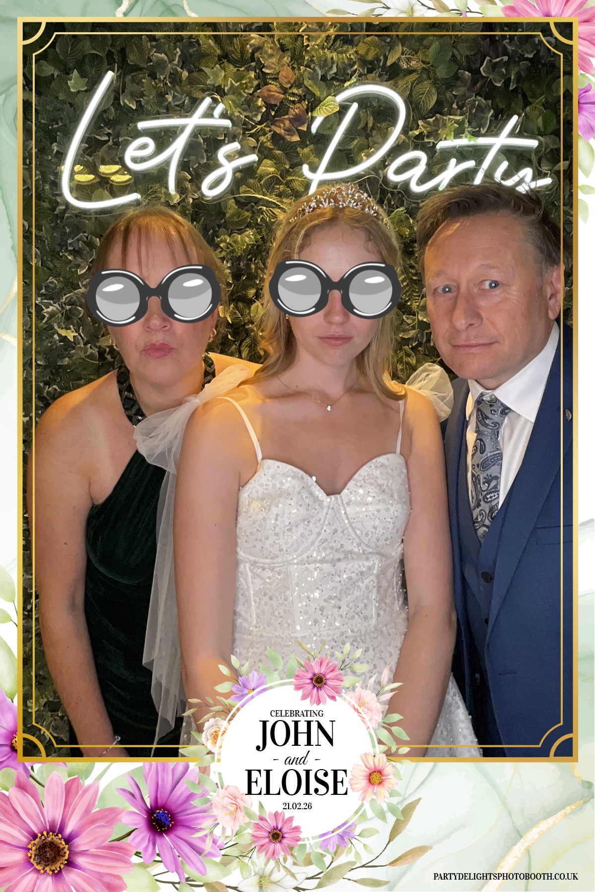 John and Eloise’s reception | View more photos from the event at gallery.partydelightsphotobooth.co.uk/u/PartyDelightsPhotoBooth/John-and-Eloise’s-reception