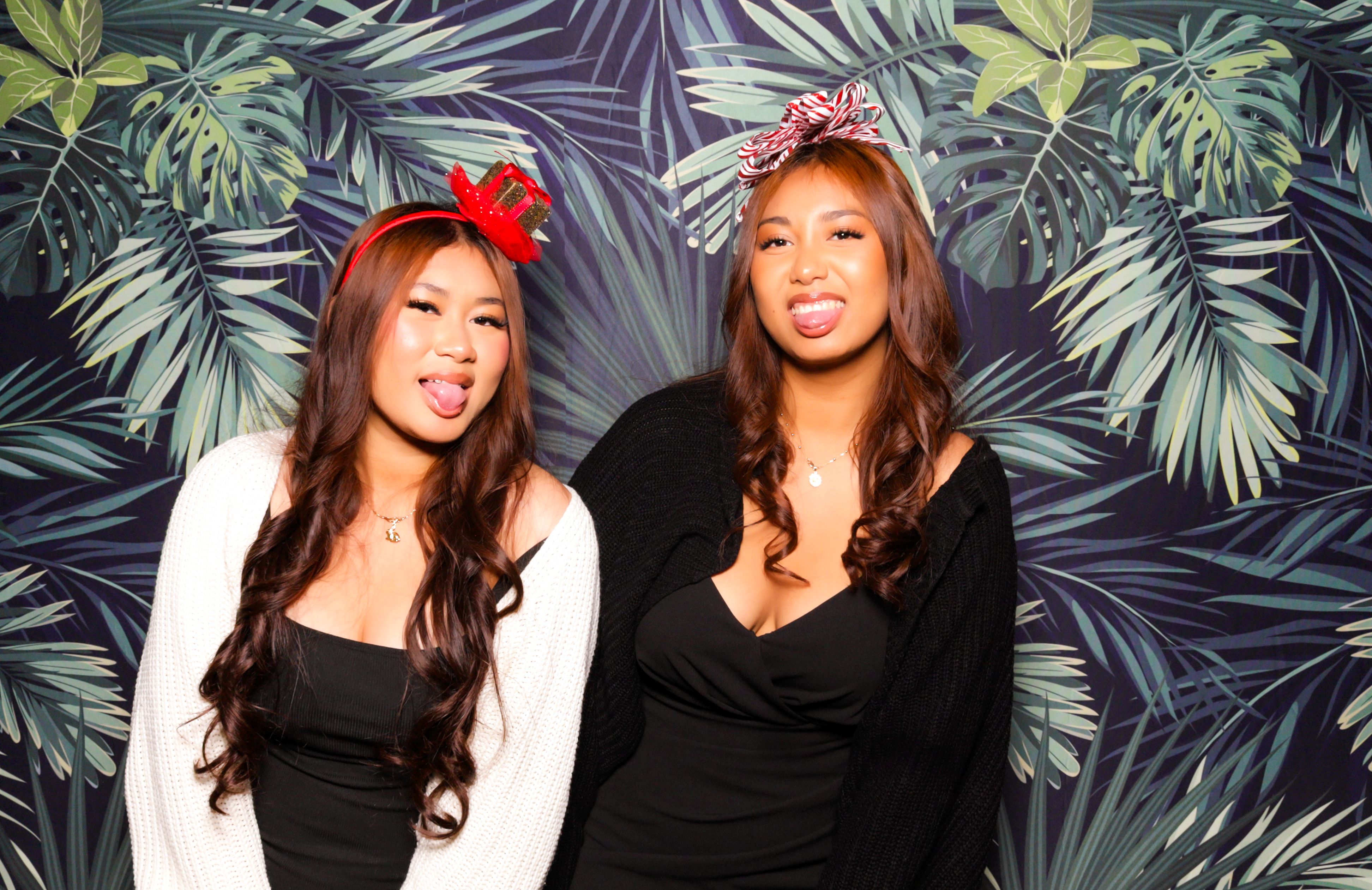 ID Tech Holiday Party | View more photos from the event at v1.boothgallery.com/u/PhabPhotobooth/ID-Tech-Holiday-Party