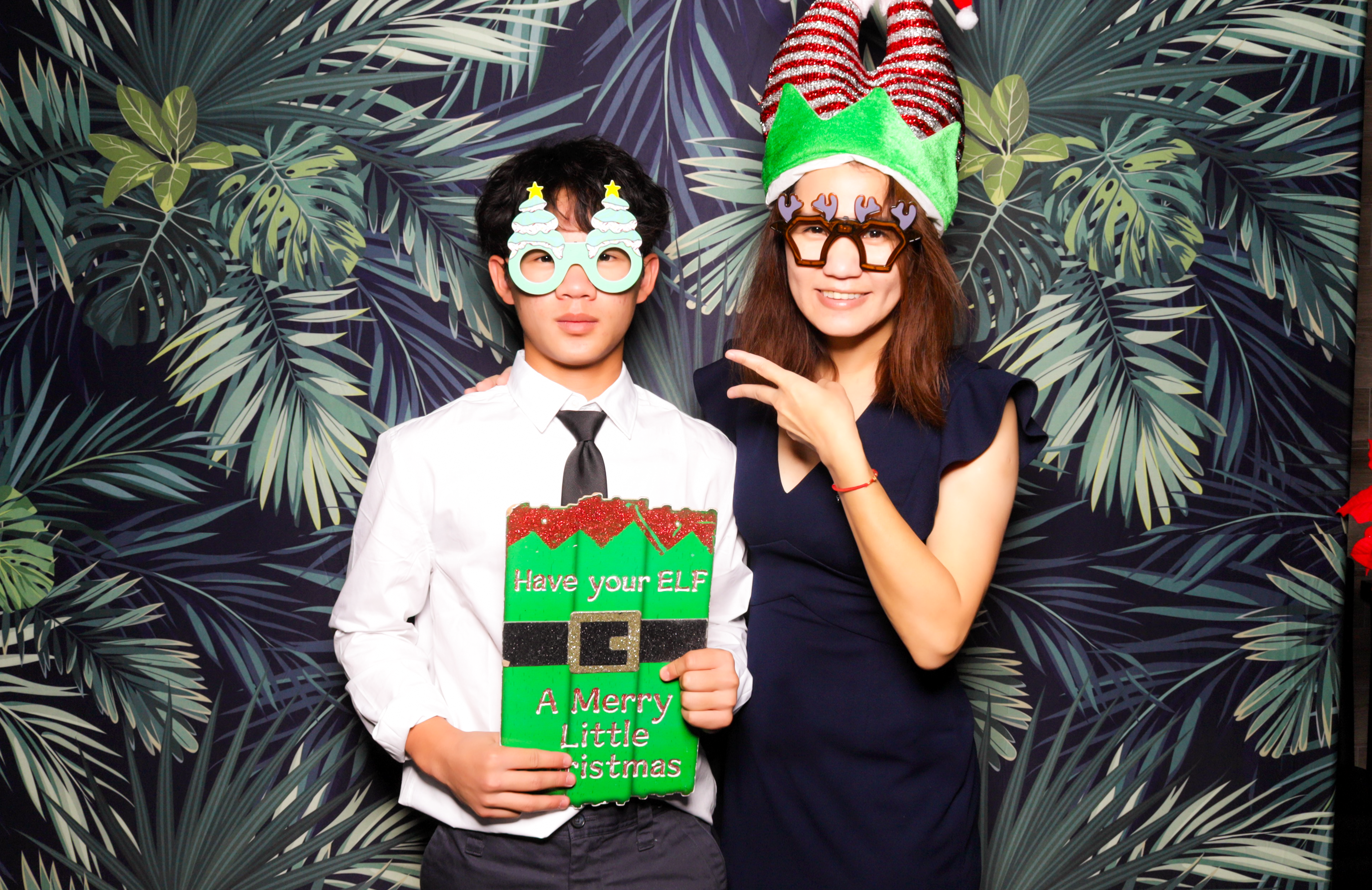 ID Tech Holiday Party | View more photos from the event at v1.boothgallery.com/u/PhabPhotobooth/ID-Tech-Holiday-Party