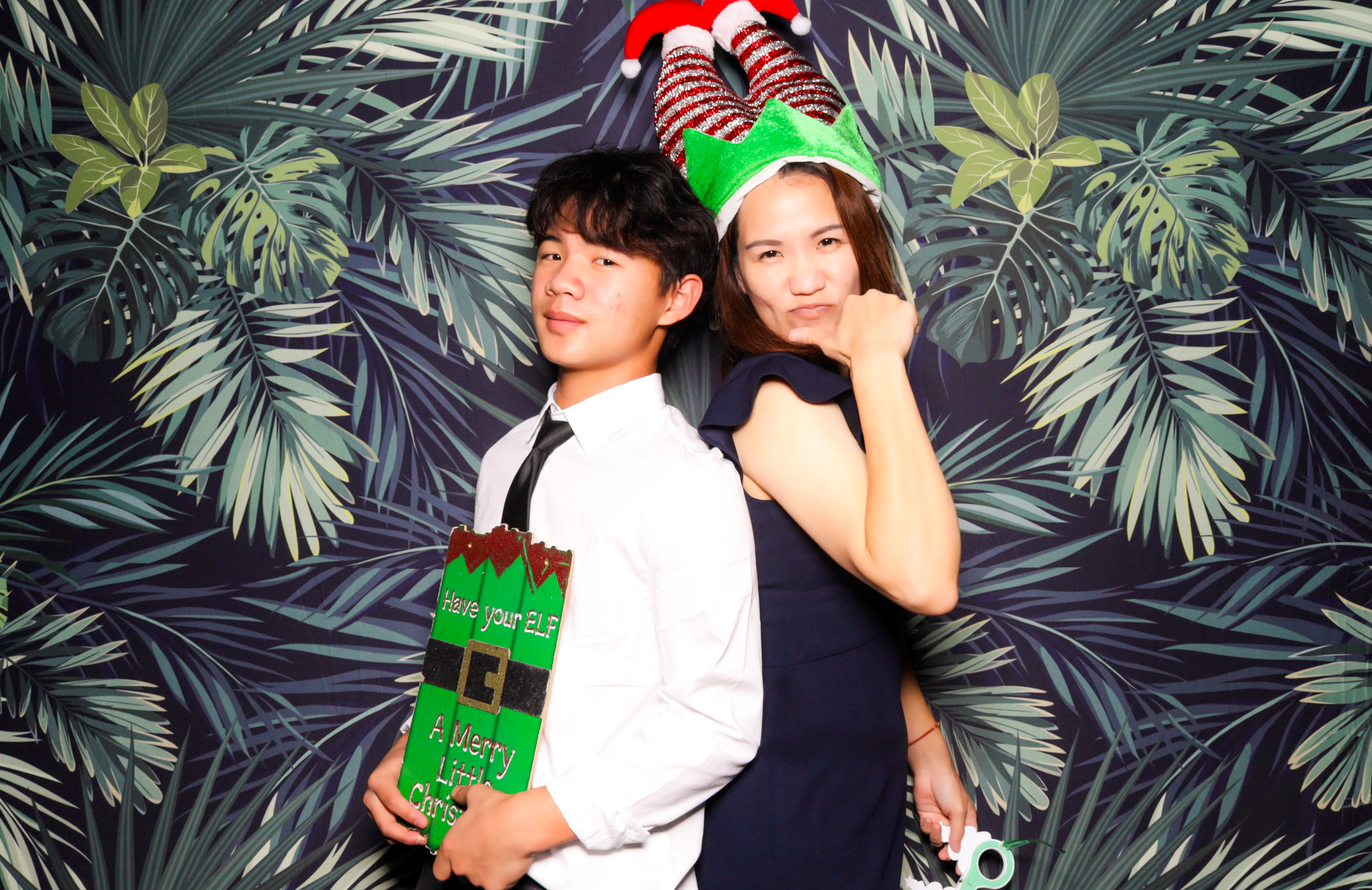 ID Tech Holiday Party | View more photos from the event at v1.boothgallery.com/u/PhabPhotobooth/ID-Tech-Holiday-Party