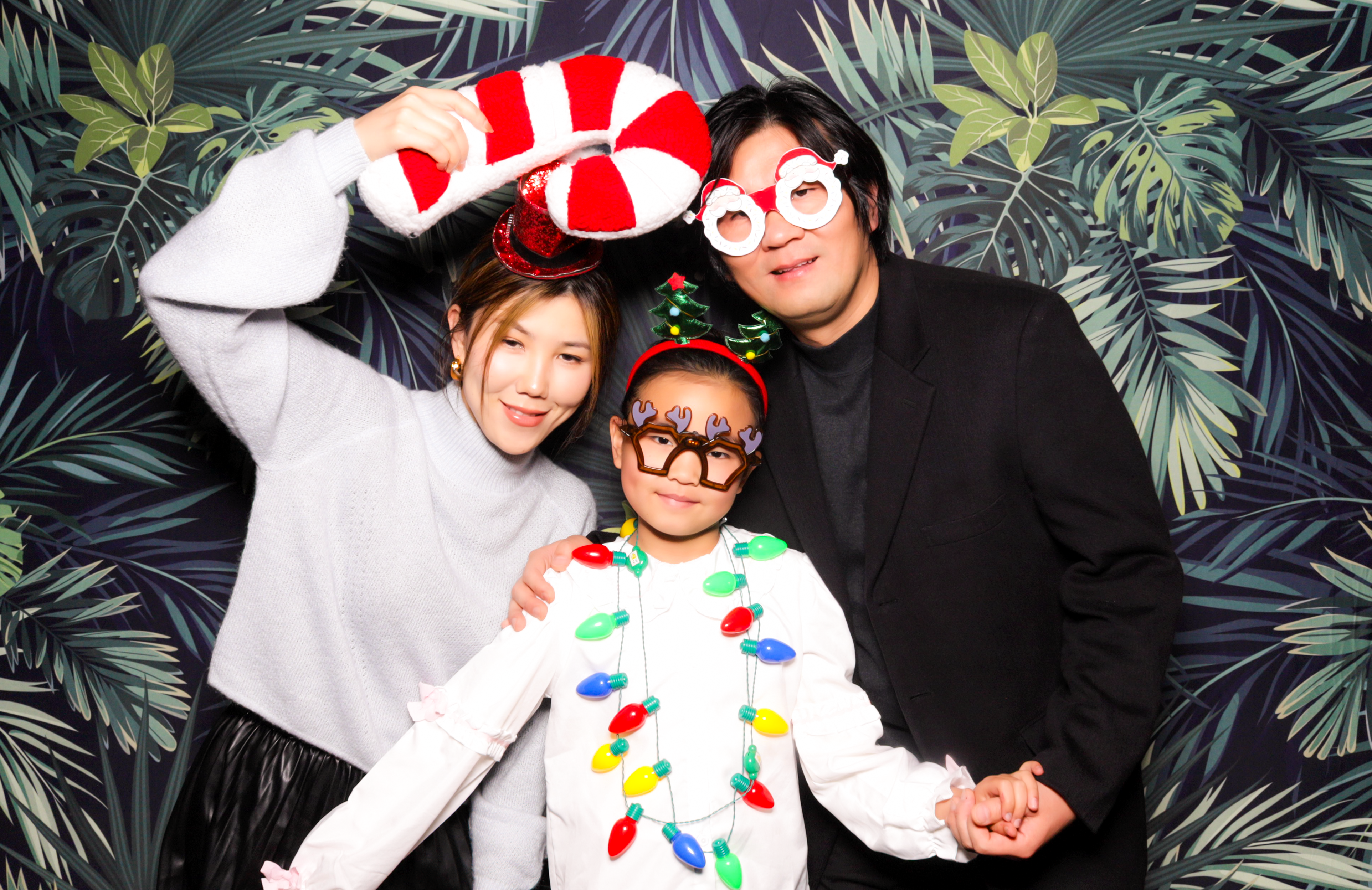 ID Tech Holiday Party | View more photos from the event at v1.boothgallery.com/u/PhabPhotobooth/ID-Tech-Holiday-Party