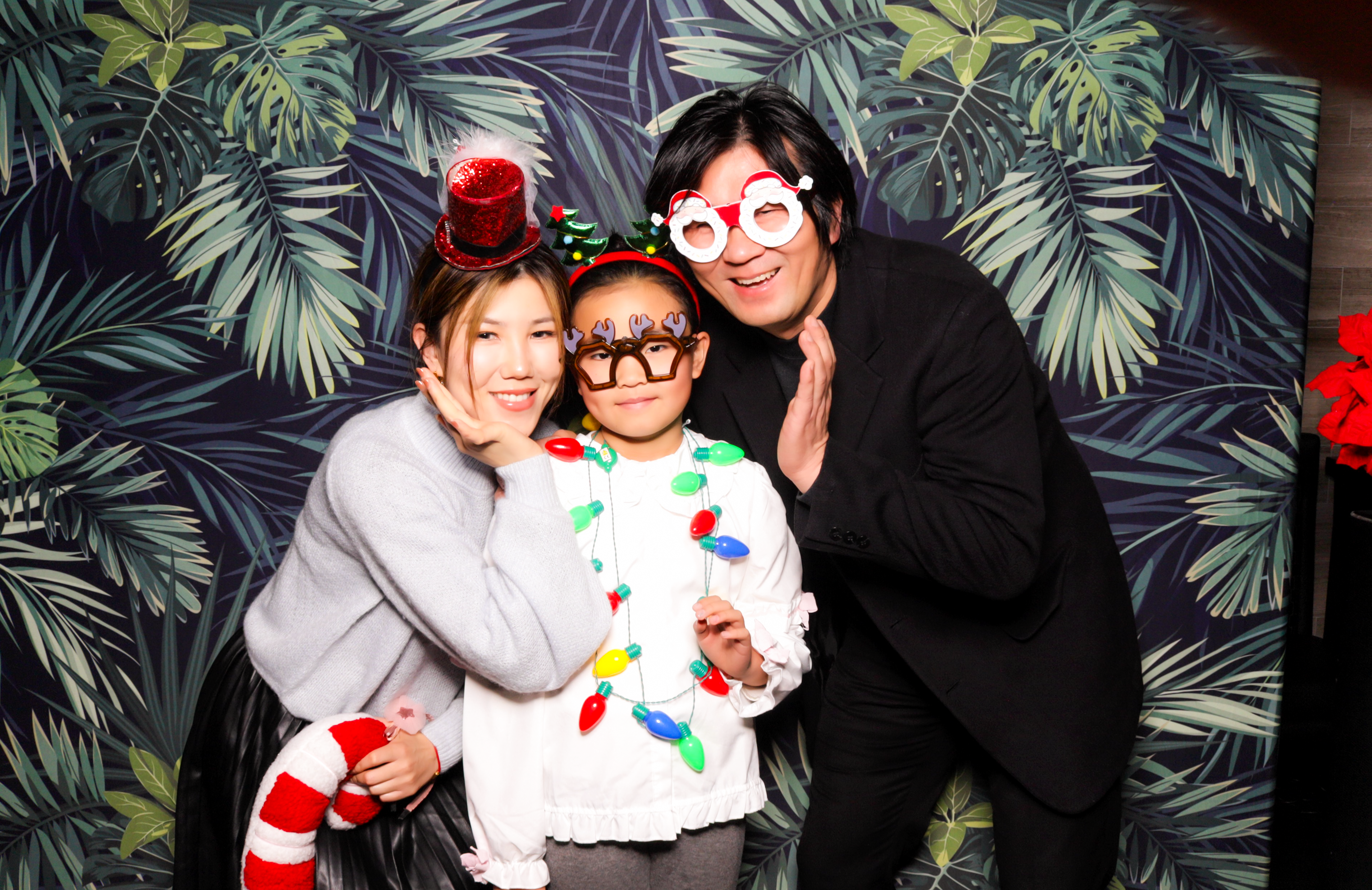 ID Tech Holiday Party | View more photos from the event at v1.boothgallery.com/u/PhabPhotobooth/ID-Tech-Holiday-Party