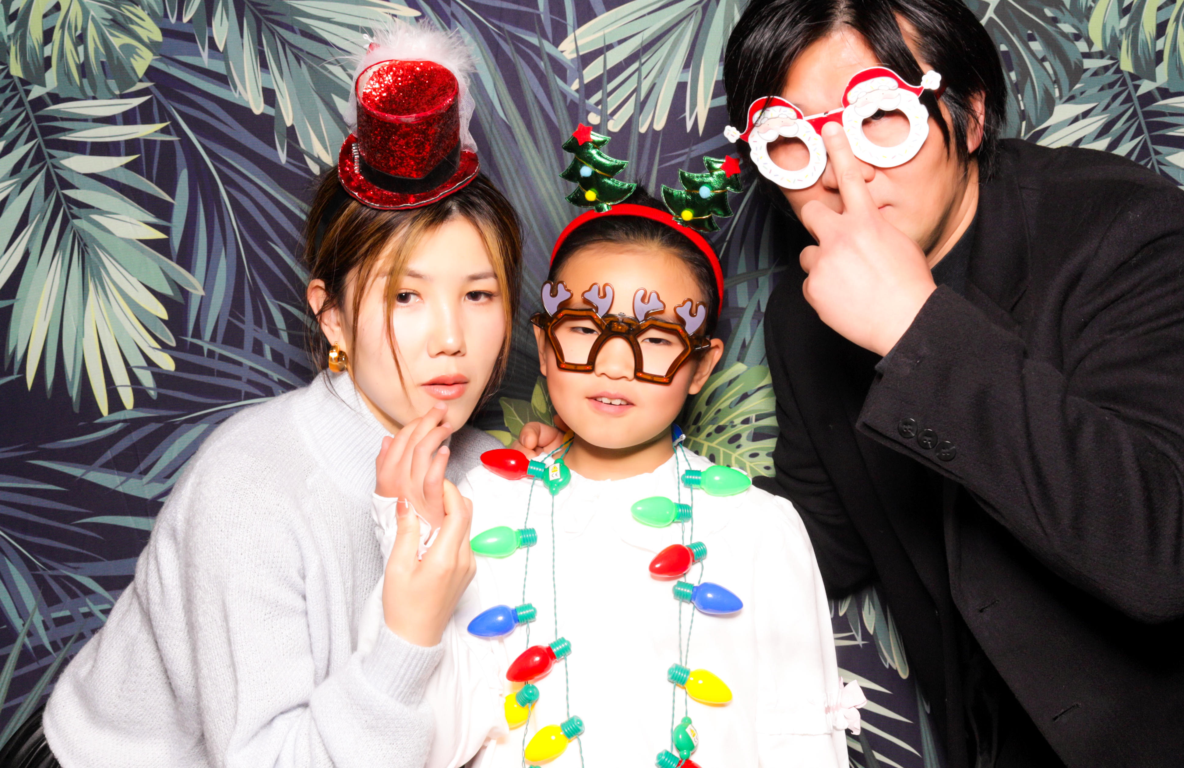 ID Tech Holiday Party | View more photos from the event at v1.boothgallery.com/u/PhabPhotobooth/ID-Tech-Holiday-Party