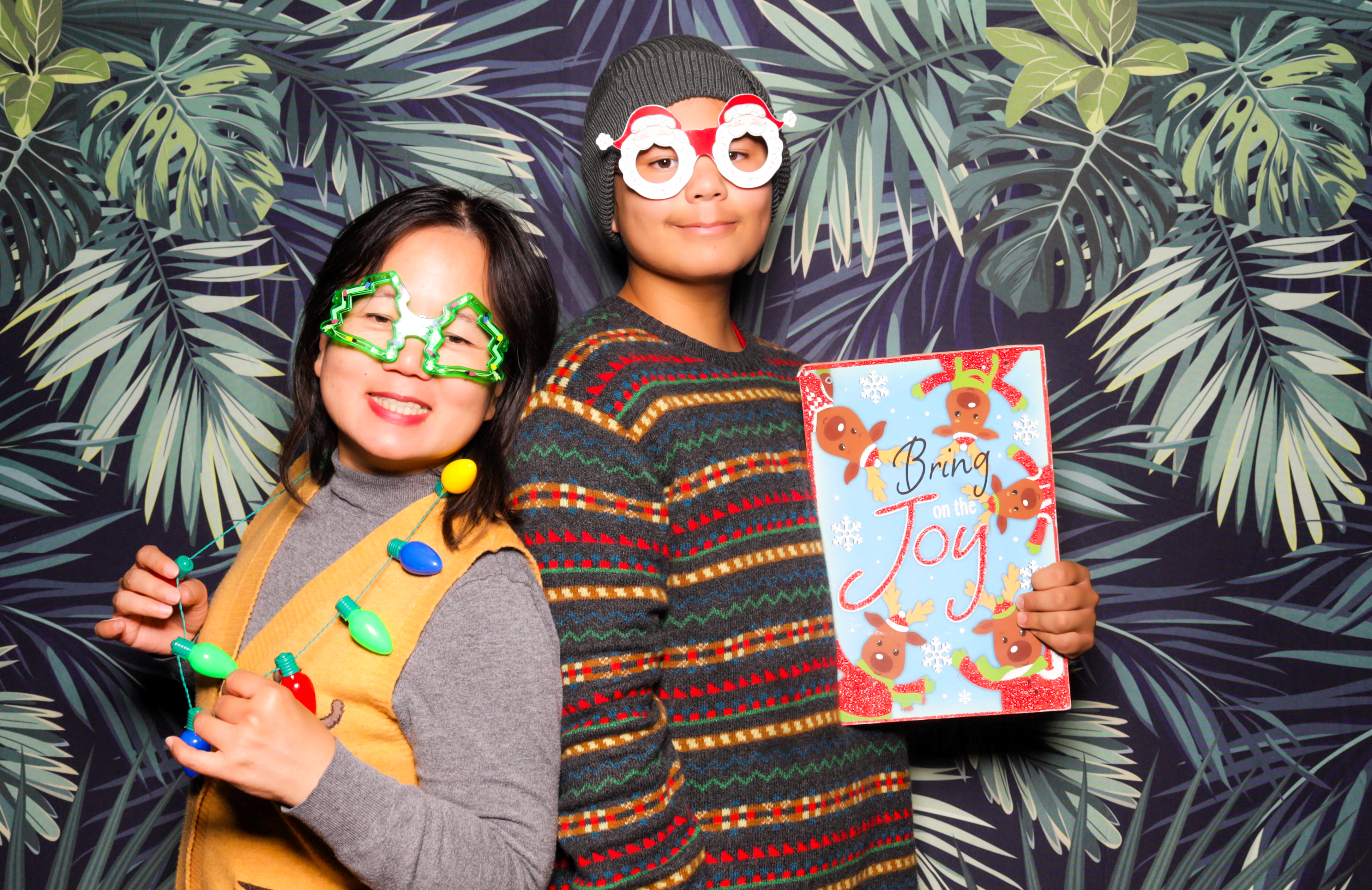 ID Tech Holiday Party | View more photos from the event at v1.boothgallery.com/u/PhabPhotobooth/ID-Tech-Holiday-Party