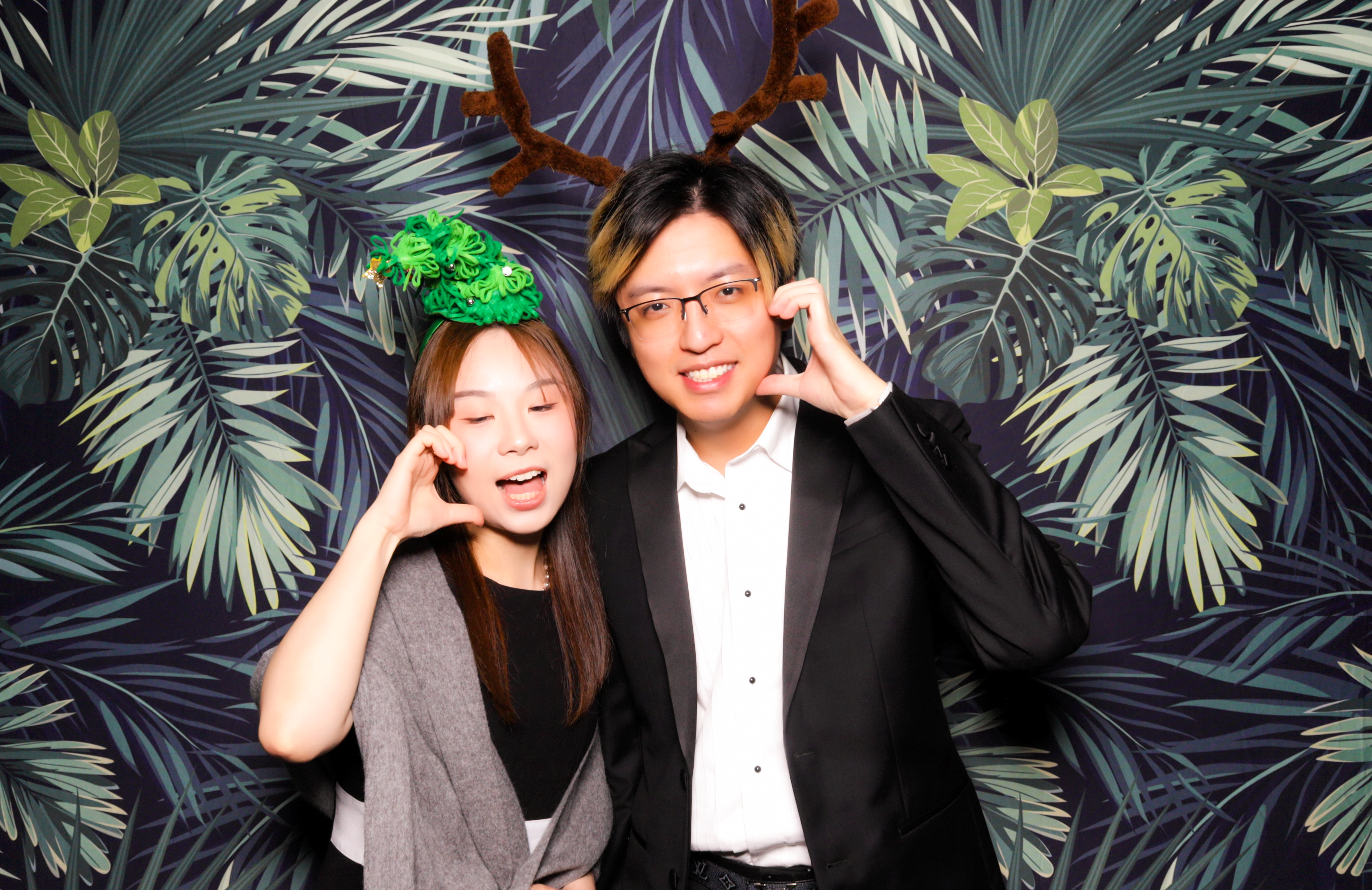 ID Tech Holiday Party | View more photos from the event at v1.boothgallery.com/u/PhabPhotobooth/ID-Tech-Holiday-Party