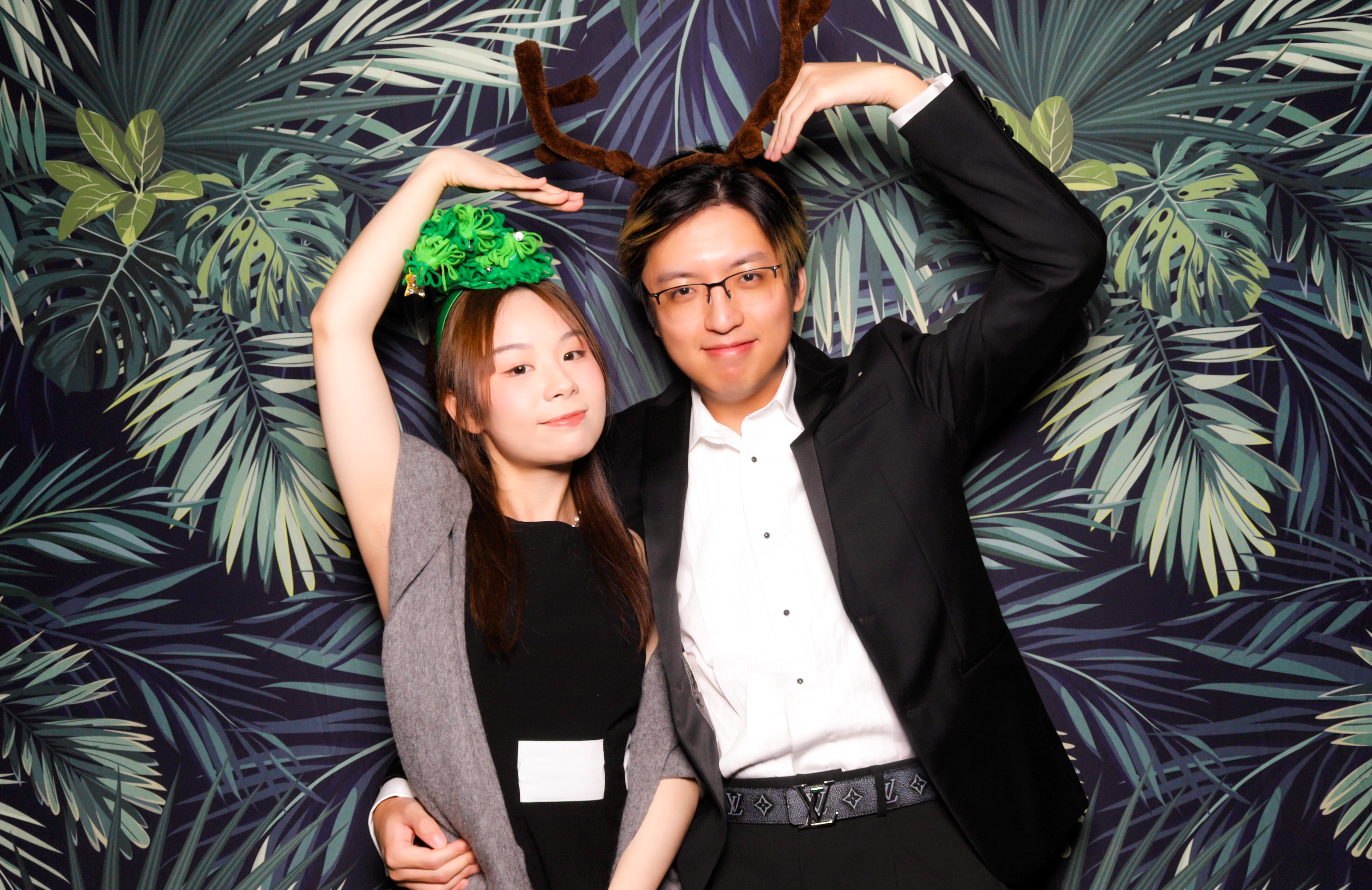 ID Tech Holiday Party | View more photos from the event at v1.boothgallery.com/u/PhabPhotobooth/ID-Tech-Holiday-Party